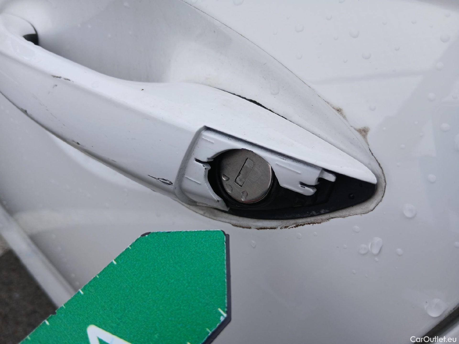  Hyundai  i20 HYUNDAI  / 2020 / 5P / berlina con portón 1.0 TGDI 74kW (100CV) 48V Essence #8