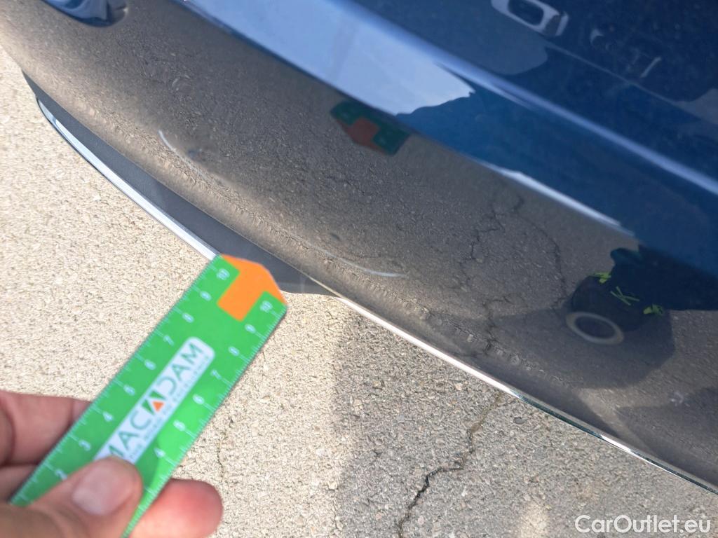  Mercedes  A-Klasse MERCEDES-BENZ Clase A / 2018 / 5P / berlina con portón A 180 d #17