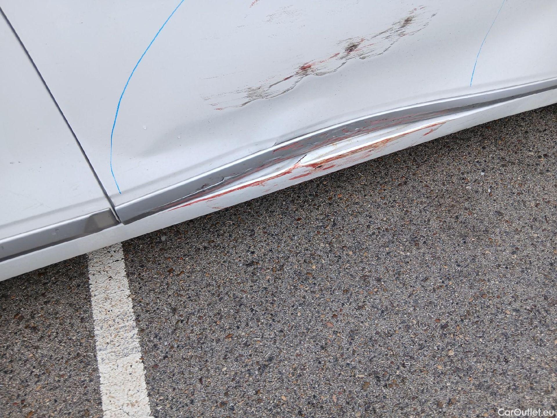  Hyundai   Ioniq HYUNDAI / 2019 / 5P / berlina con portón 1.6 GDI PHEV Tecno DCT #34