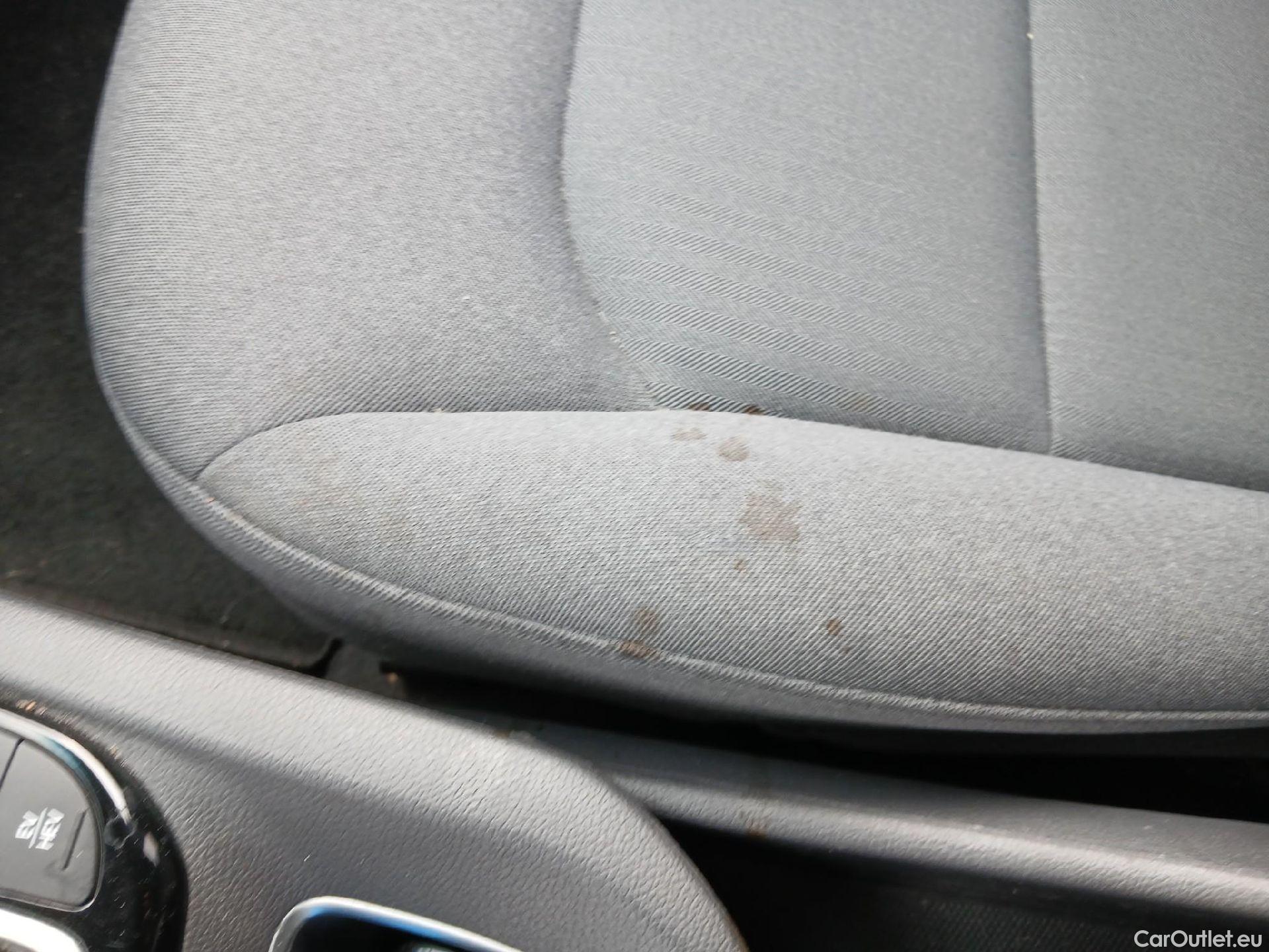  Hyundai   Ioniq HYUNDAI / 2019 / 5P / berlina con portón 1.6 GDI PHEV Tecno DCT #15