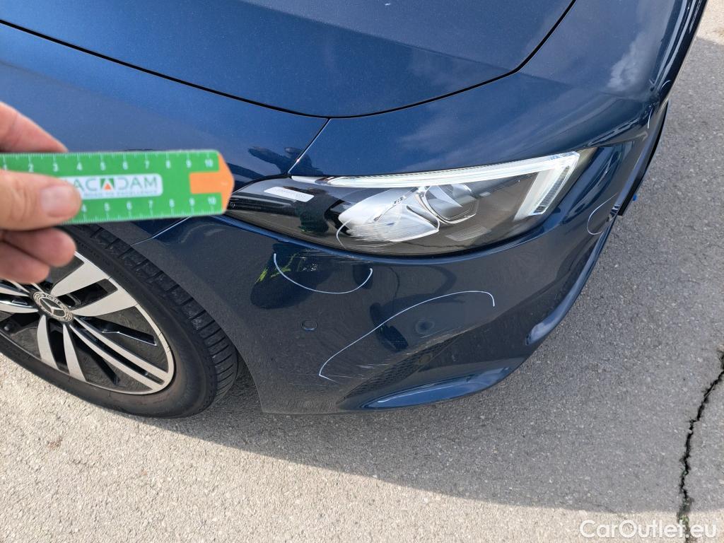  Mercedes  A-Klasse MERCEDES-BENZ Clase A / 2018 / 5P / berlina con portón A 180 d #8