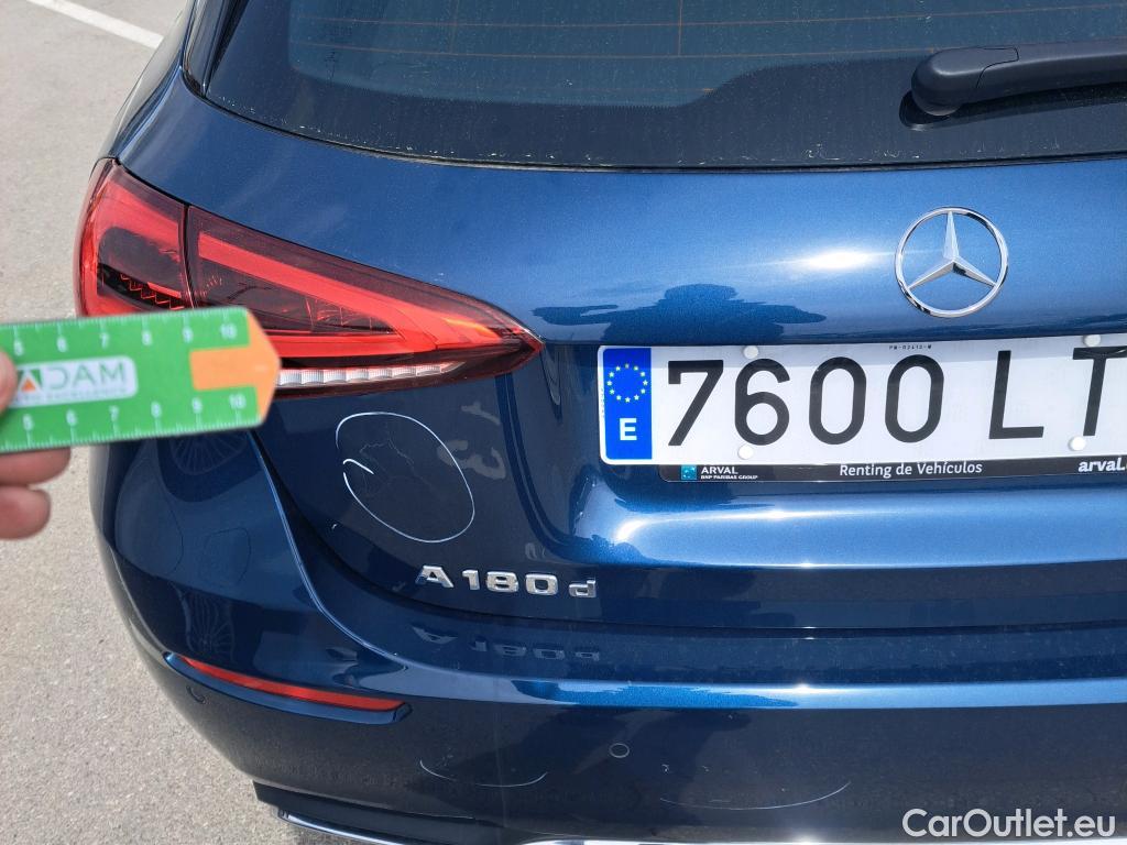  Mercedes  A-Klasse MERCEDES-BENZ Clase A / 2018 / 5P / berlina con portón A 180 d #21