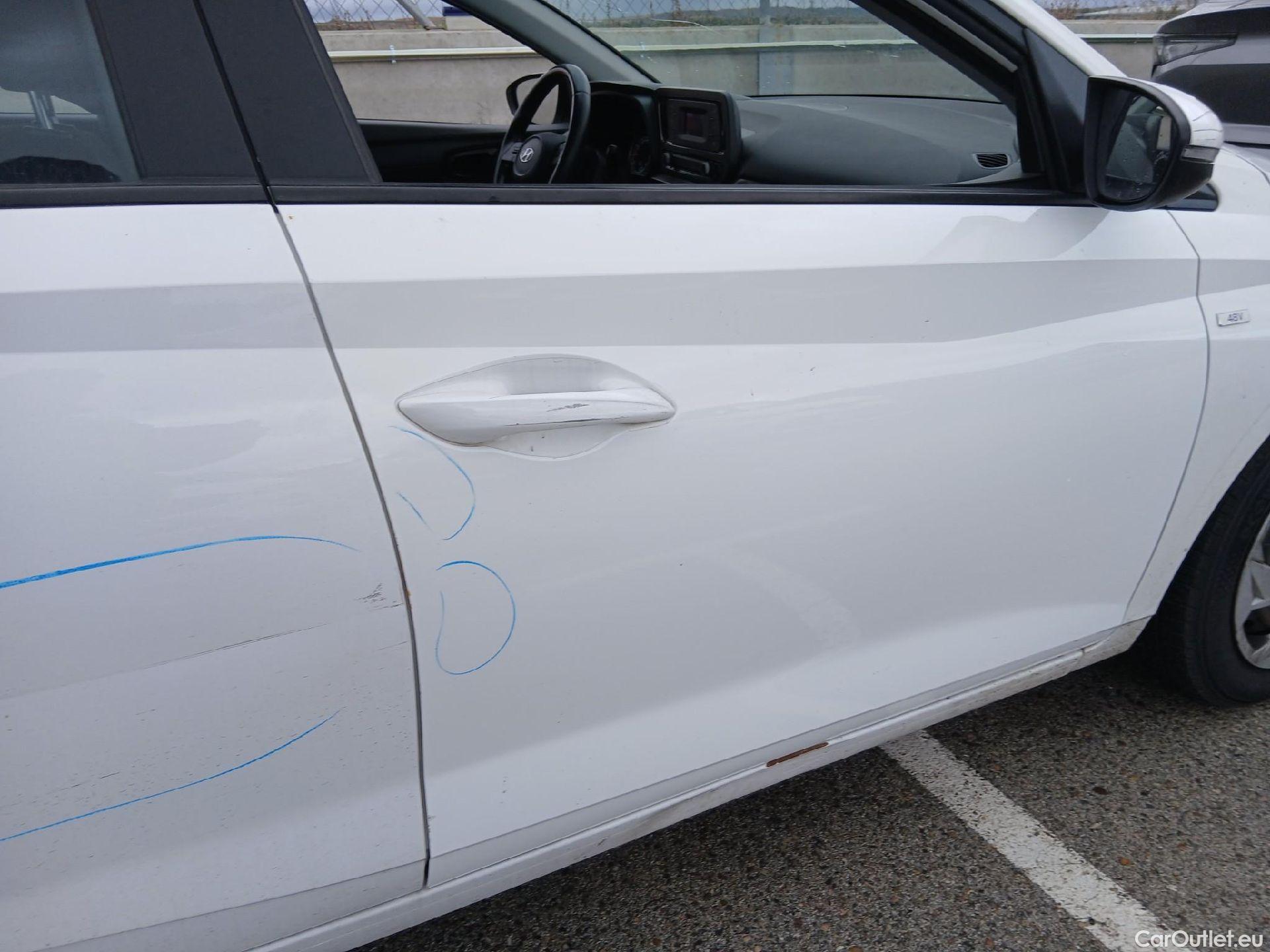  Hyundai  i20 HYUNDAI  / 2020 / 5P / berlina con portón 1.0 TGDI 74kW (100CV) 48V Essence #33