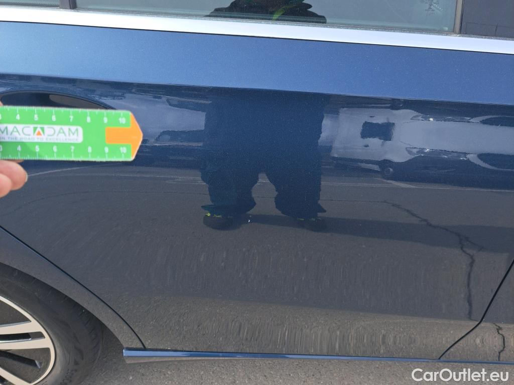  Mercedes  A-Klasse MERCEDES-BENZ Clase A / 2018 / 5P / berlina con portón A 180 d #26