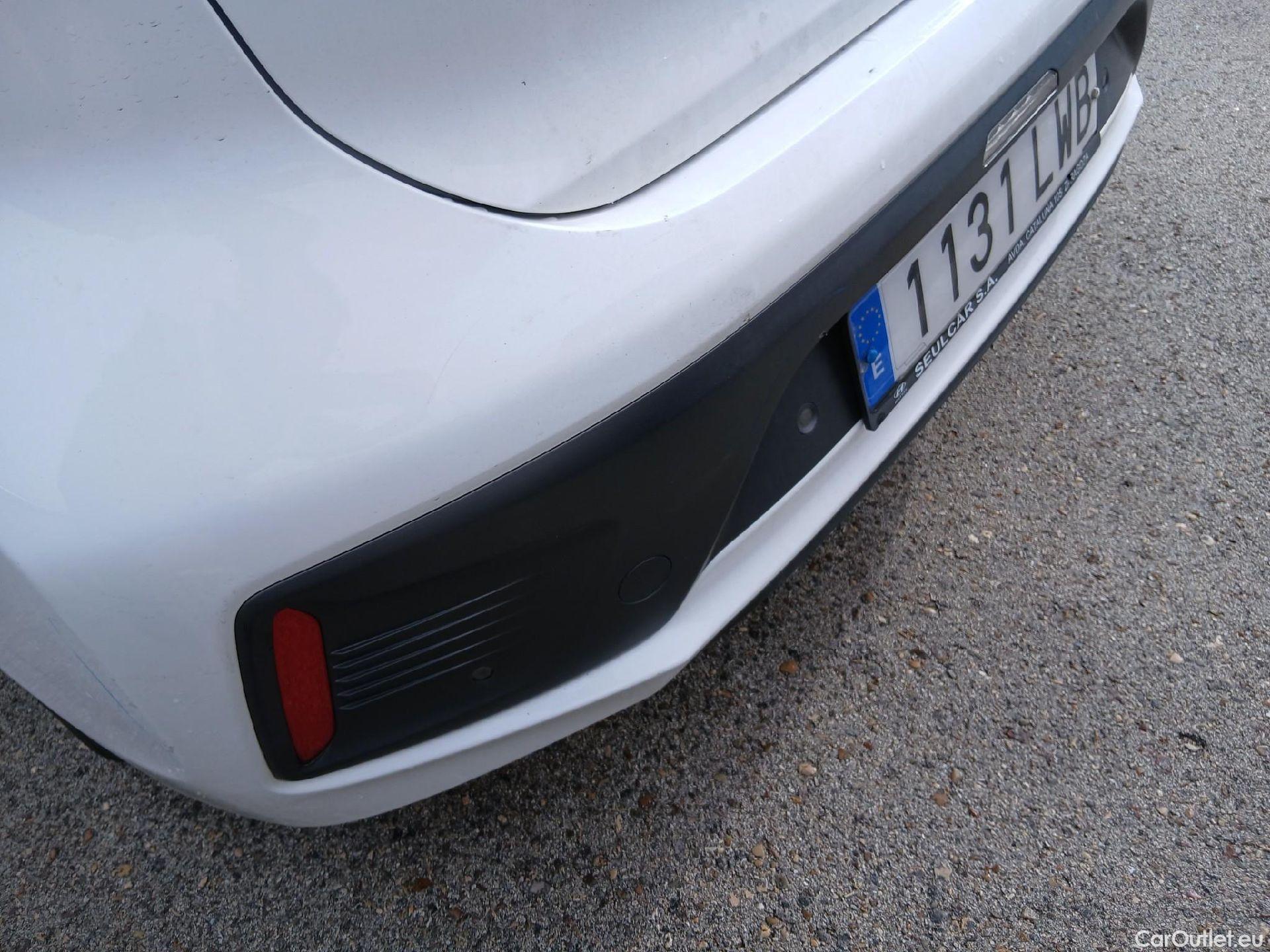  Hyundai   Ioniq HYUNDAI / 2019 / 5P / berlina con portón 1.6 GDI PHEV Tecno DCT #26