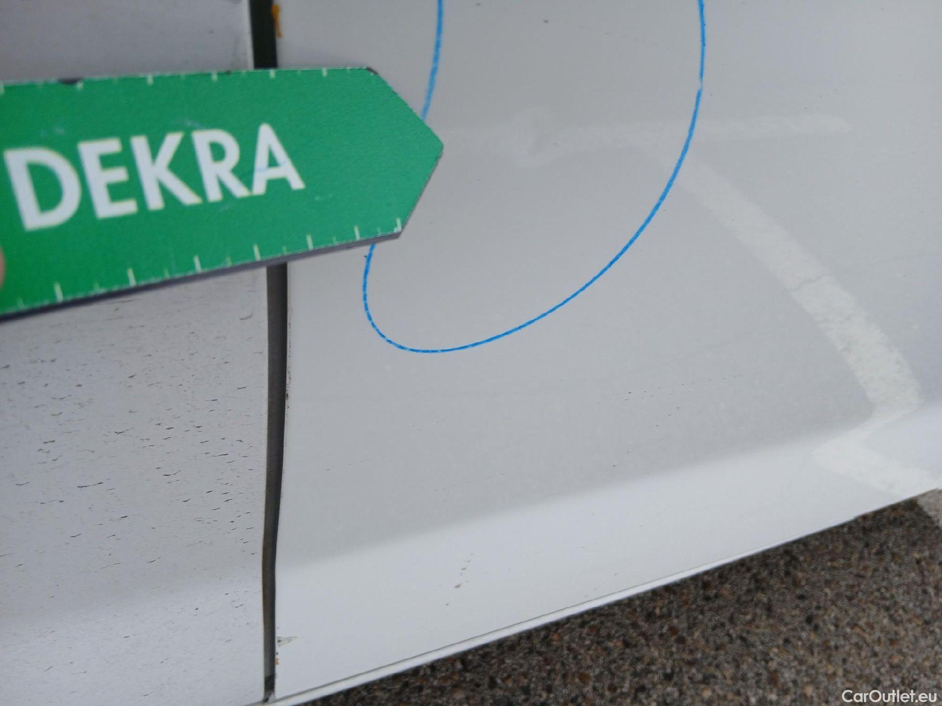  Hyundai  i20 HYUNDAI  / 2020 / 5P / berlina con portón 1.0 TGDI 74kW (100CV) 48V Essence #32