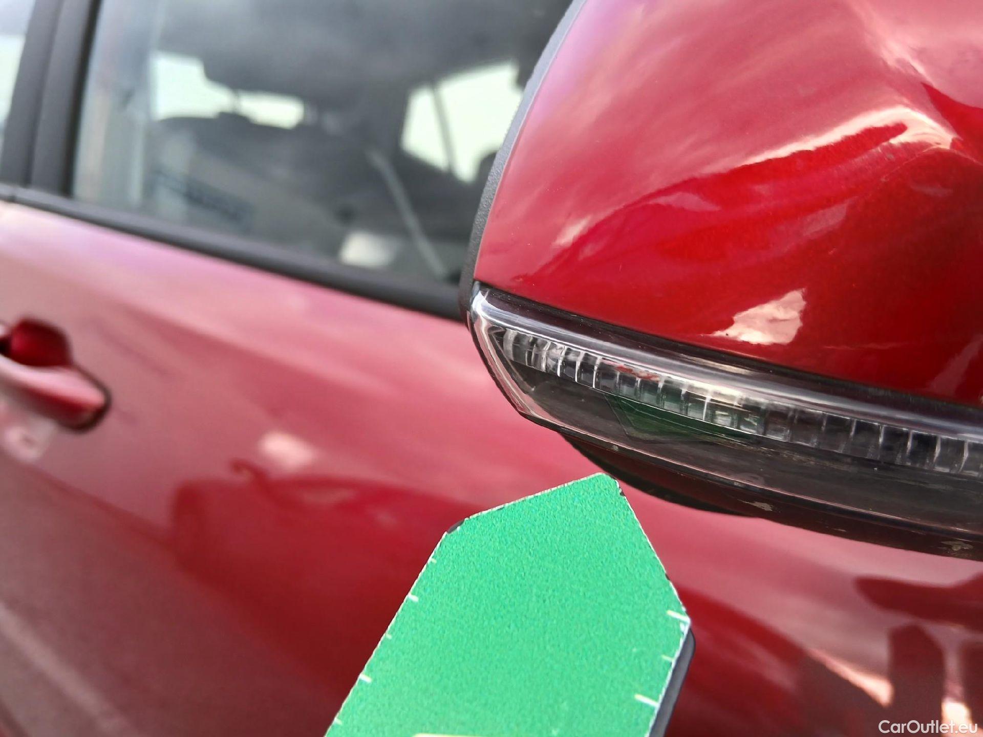  Hyundai  i10 HYUNDAI  / 2020 / 5P / berlina con portón 1.0 Klass #29