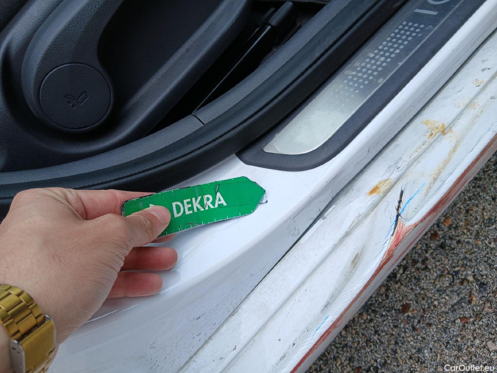  Hyundai   Ioniq HYUNDAI / 2019 / 5P / berlina con portón 1.6 GDI PHEV Tecno DCT #39