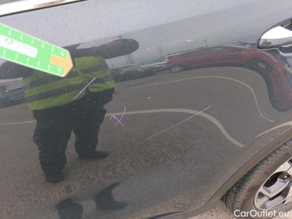  KIA  Sportage KIA  1.6MHEV Drive 100kW(136CV) 4x2(Crist Tintados) #9