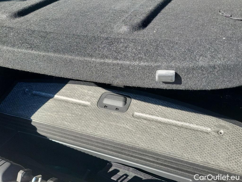  Hyundai  i30 HYUNDAI  / 2020 / 5P / berlina con portón 1.0 TGDI 48V Klass #16