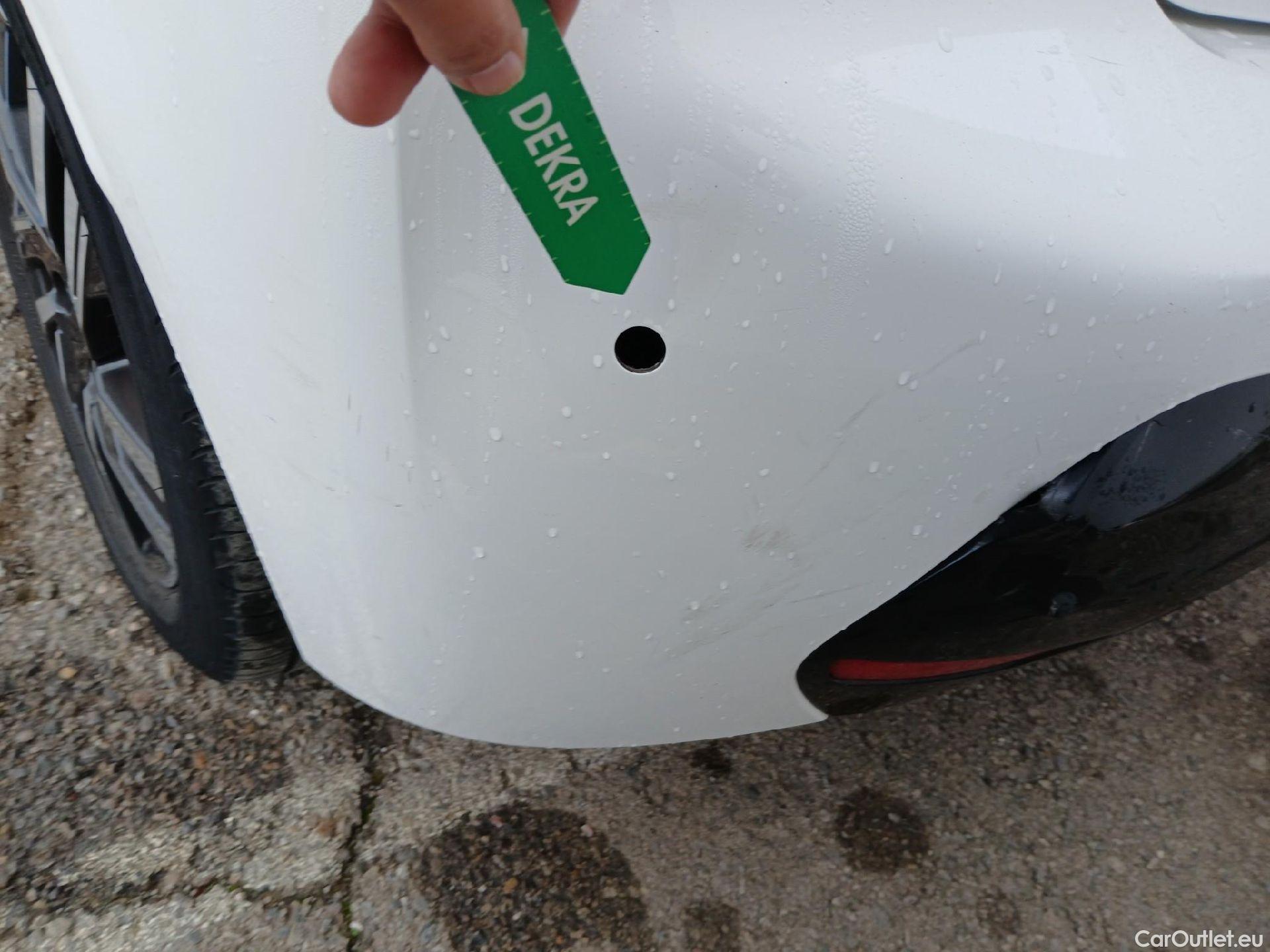  Peugeot  208 PEUGEOT  / 2019 / 5P / berlina con portón PureTech 73kW (100CV) Allure (CX) #23