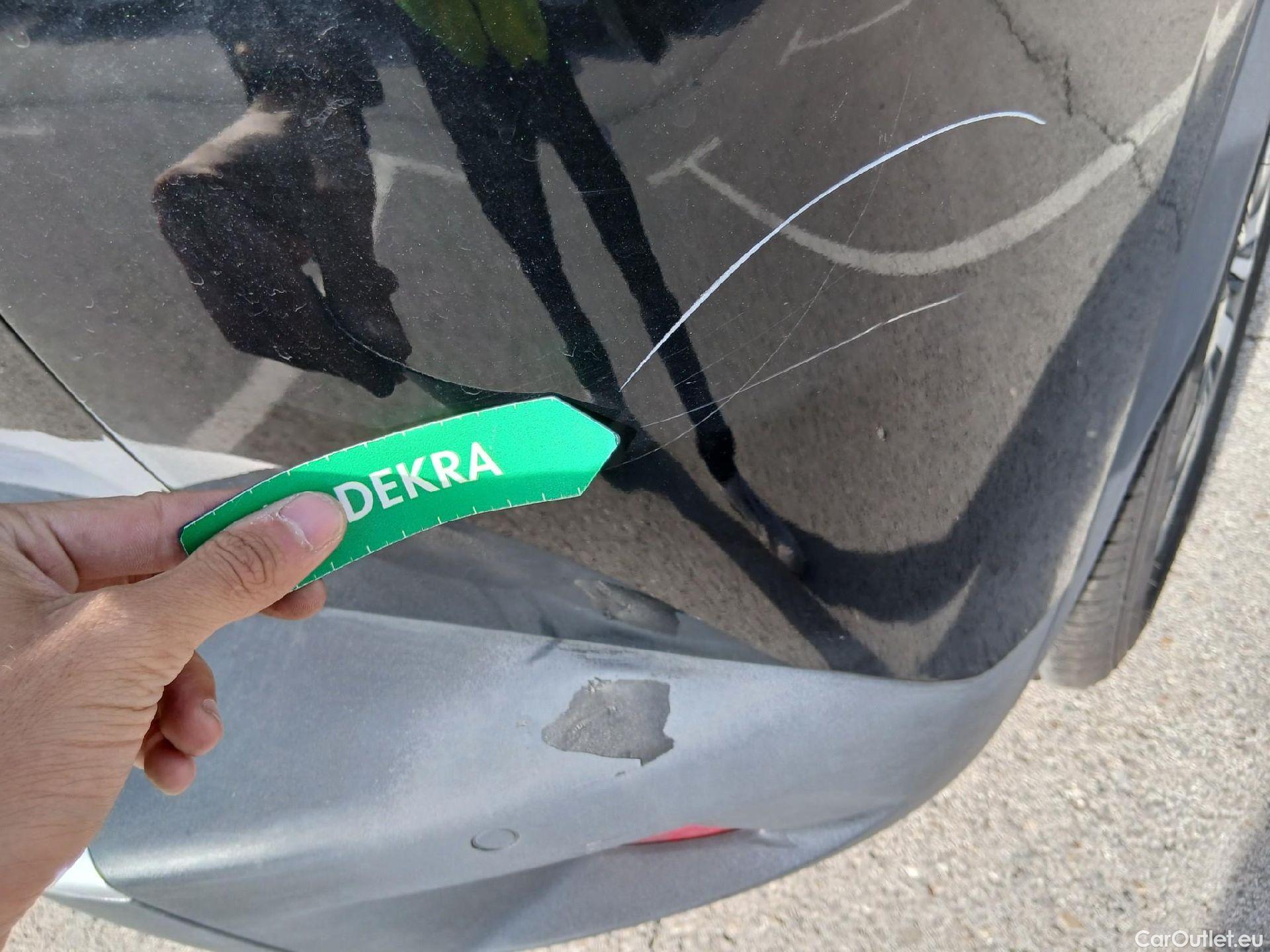  Peugeot  2008 PEUGEOT  / 2019 / 5P / todoterreno Active Puretech 100 S&S BVM6 #18