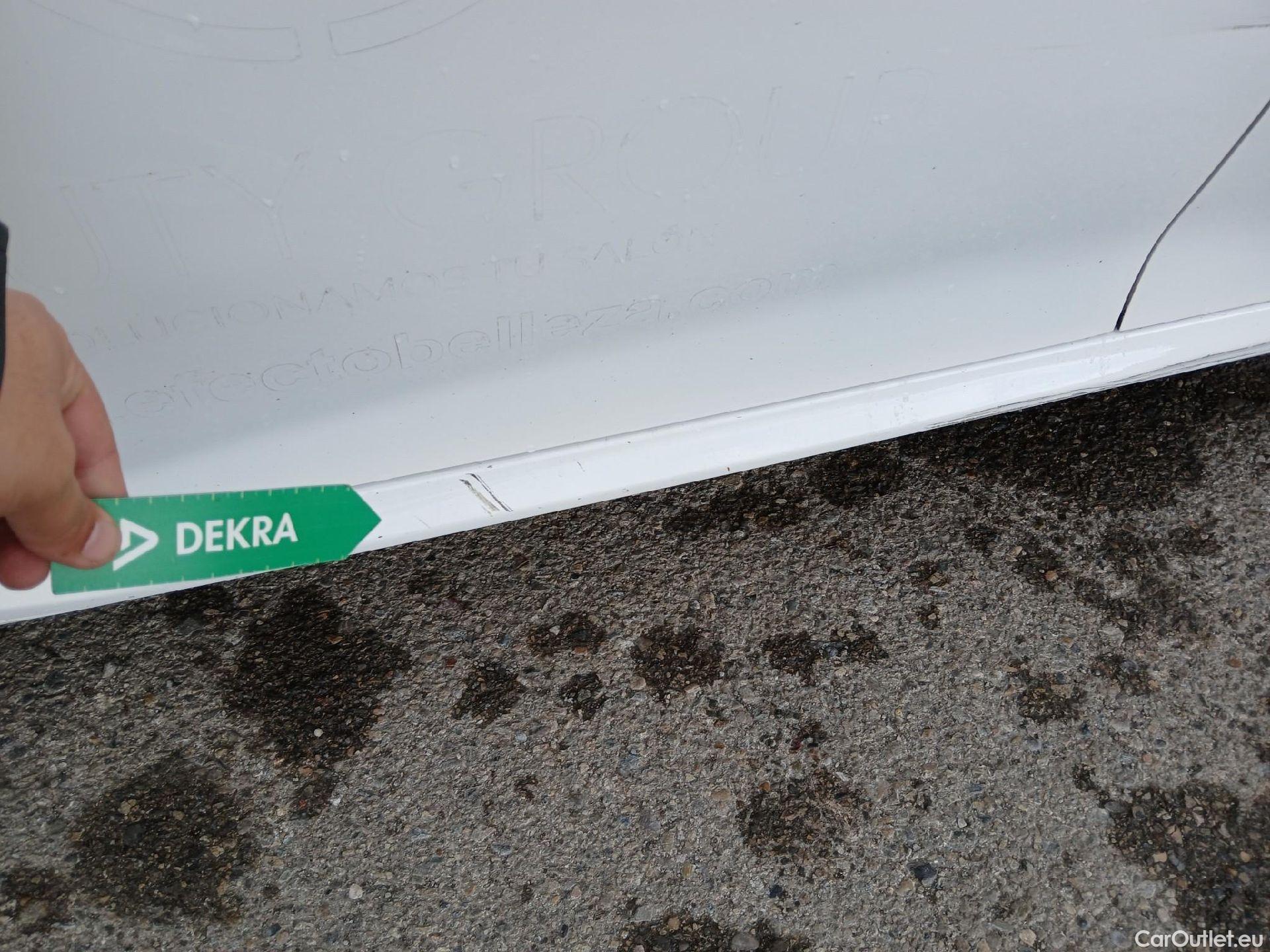  Peugeot  208 PEUGEOT  / 2019 / 5P / berlina con portón PureTech 73kW (100CV) Allure (CX) #14