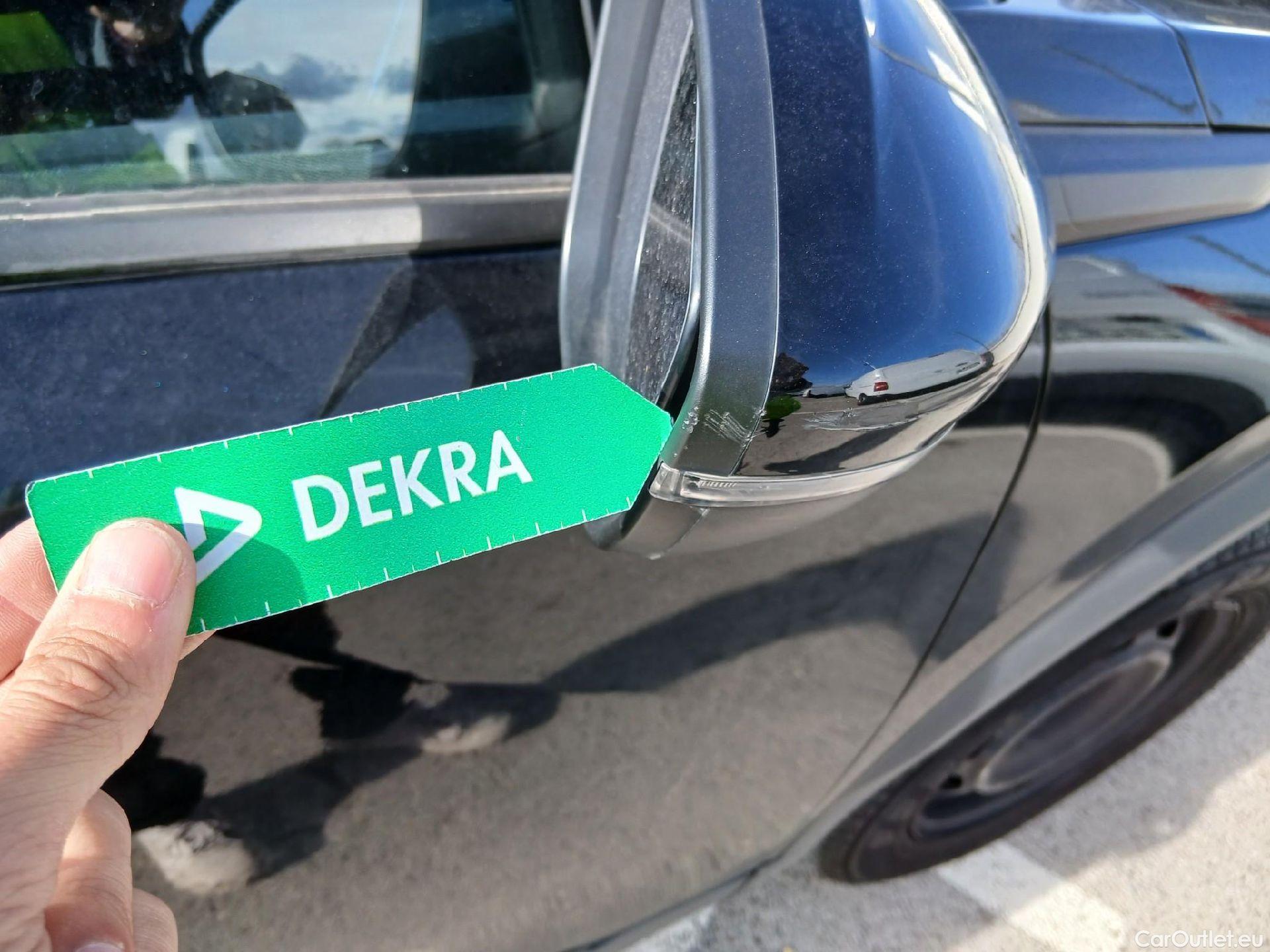  Peugeot  2008 PEUGEOT  / 2019 / 5P / todoterreno Active Puretech 100 S&S BVM6 #38