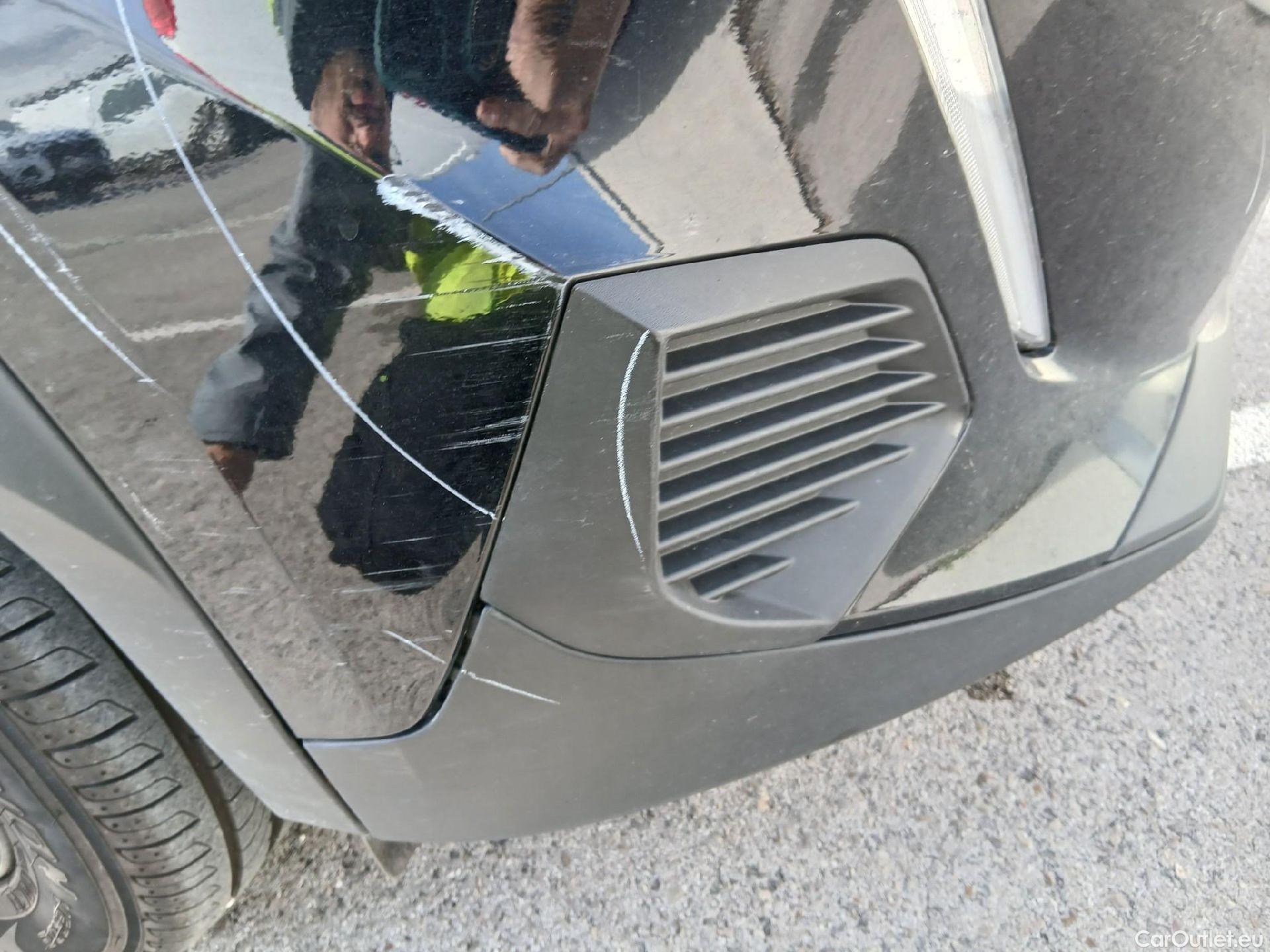  Peugeot  2008 PEUGEOT  / 2019 / 5P / todoterreno Active Puretech 100 S&S BVM6 #8