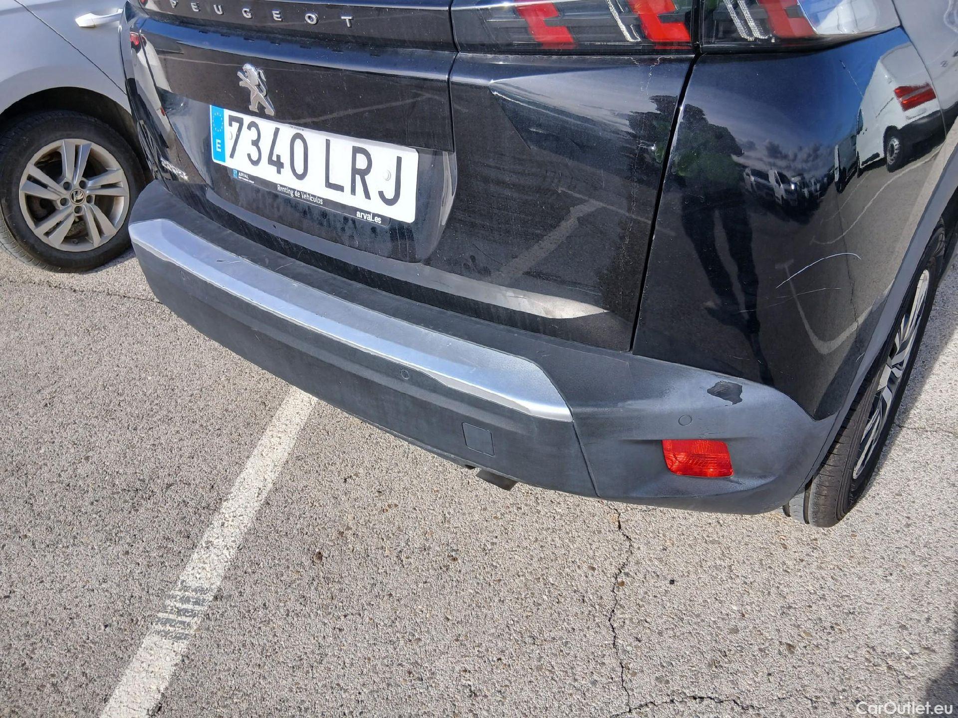  Peugeot  2008 PEUGEOT  / 2019 / 5P / todoterreno Active Puretech 100 S&S BVM6 #21