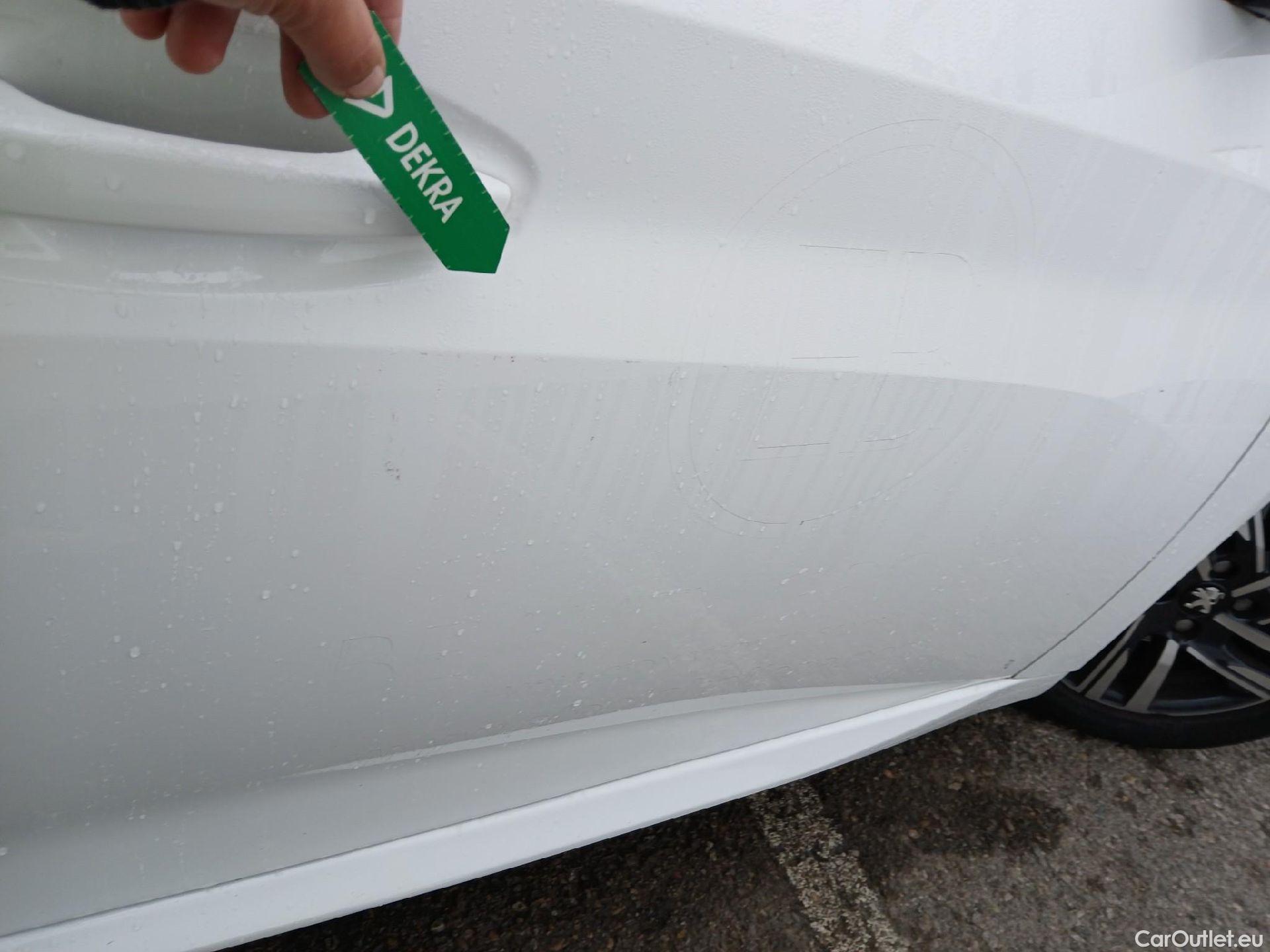  Peugeot  208 PEUGEOT  / 2019 / 5P / berlina con portón PureTech 73kW (100CV) Allure (CX) #35