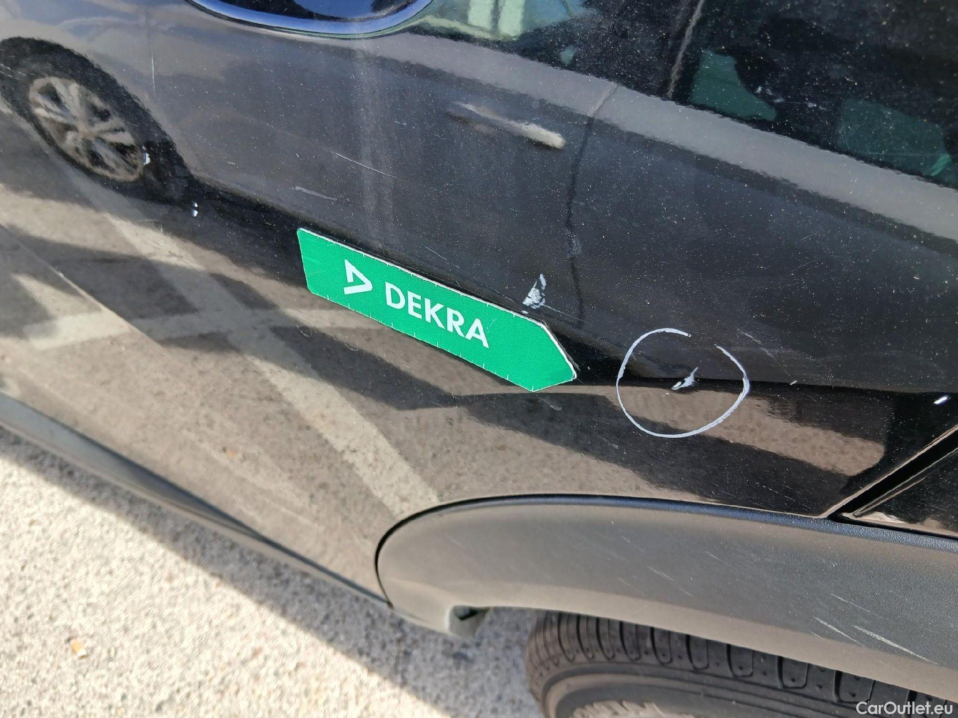  Peugeot  2008 PEUGEOT  / 2019 / 5P / todoterreno Active Puretech 100 S&S BVM6 #17