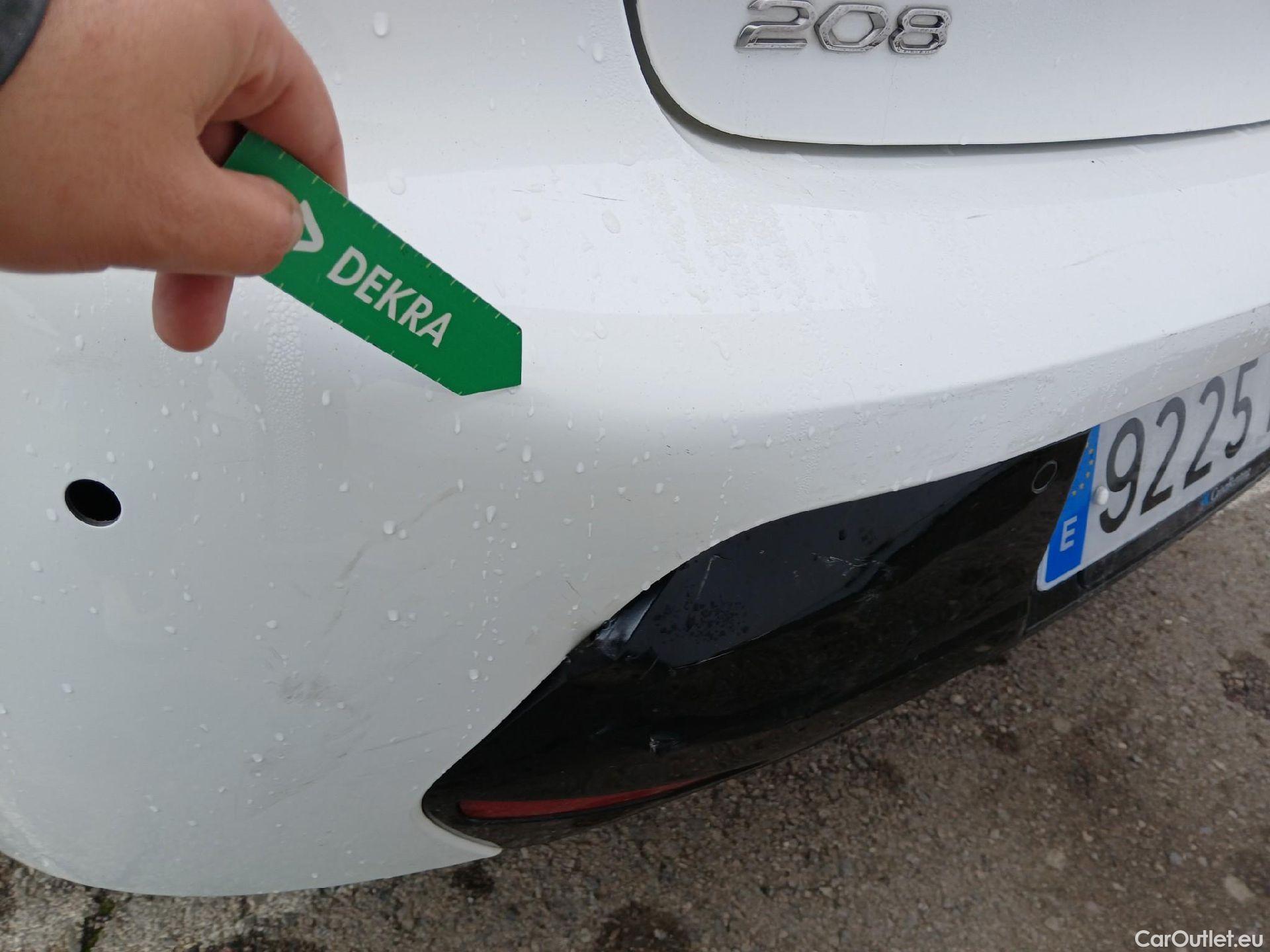  Peugeot  208 PEUGEOT  / 2019 / 5P / berlina con portón PureTech 73kW (100CV) Allure (CX) #27