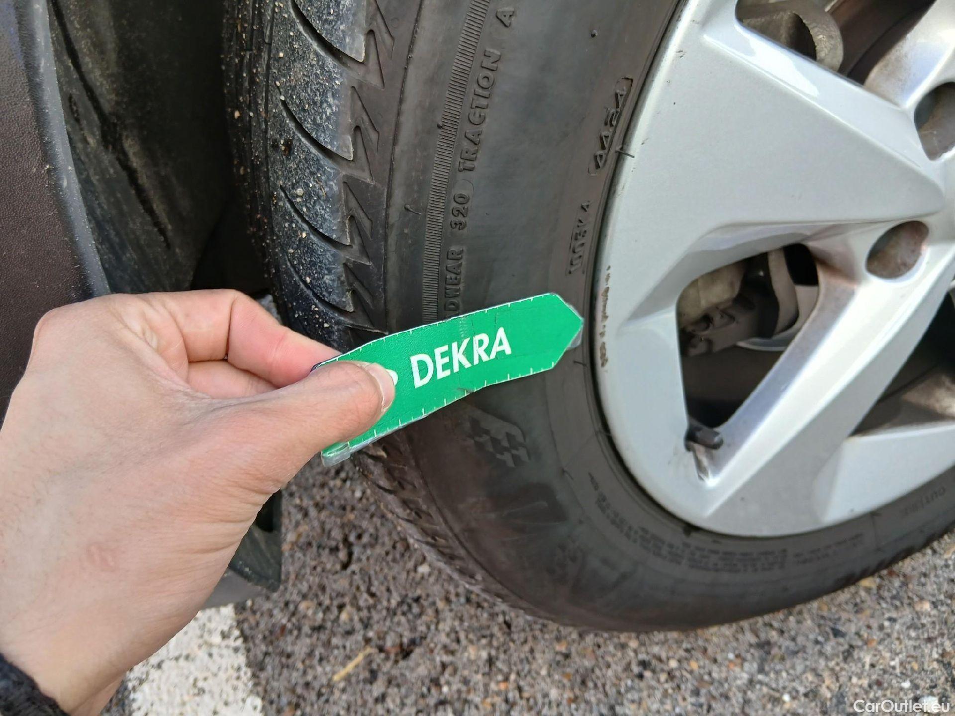  Nissan  Qashqai NISSAN  / 2017 / 5P / todoterreno DIG-T 103 kW (140 CV) E6D ACENTA #11