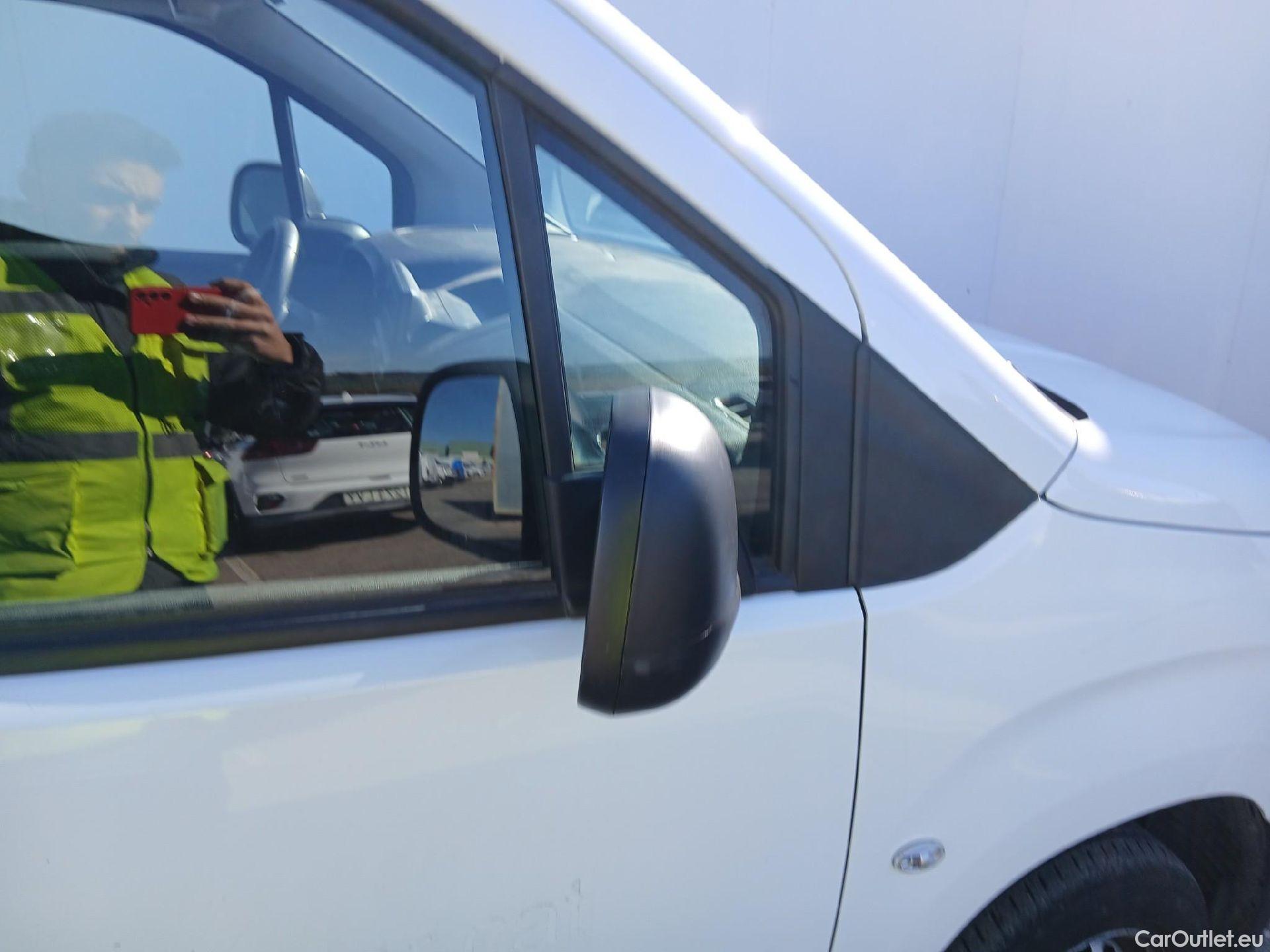  Citroen  Berlingo CITROEN  / 2018 / 3P / furgón derivado de turismo Talla M BlueHDi 73kW CONTROL (AC) #31