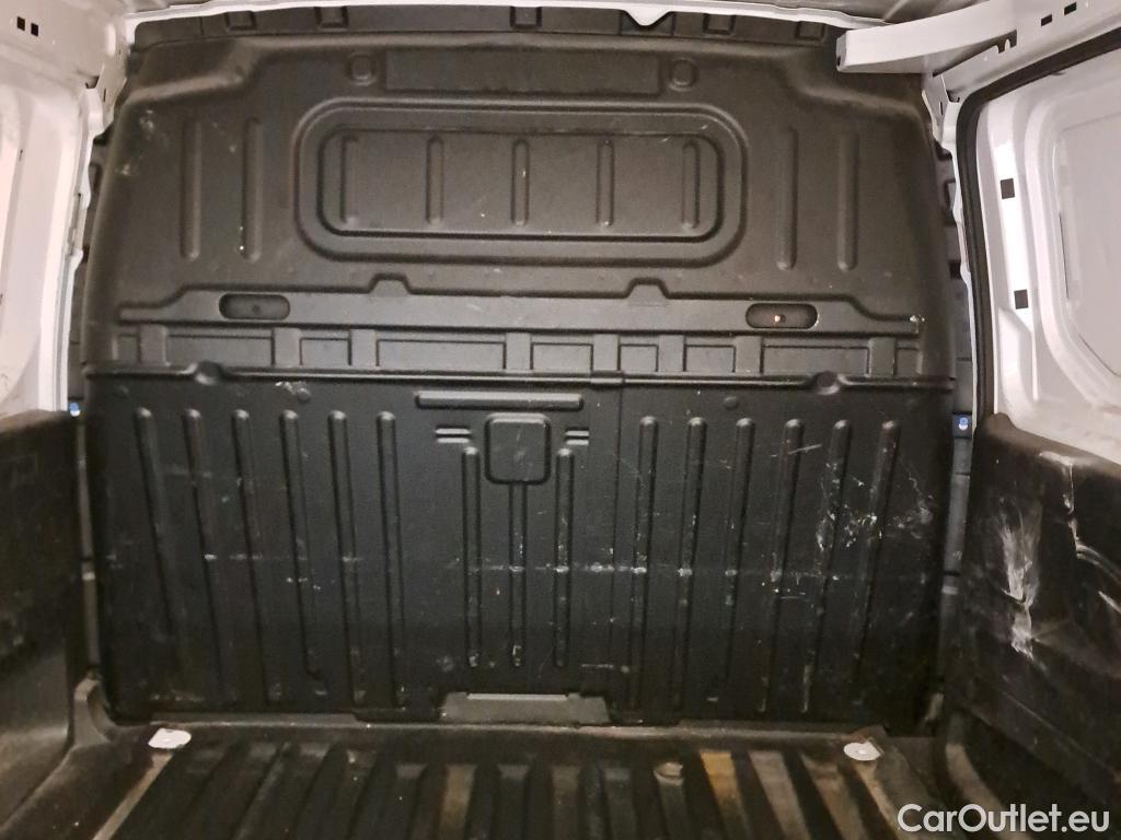  Citroen  Berlingo CITROEN  / 2018 / 3P / furgón derivado de turismo Talla M BlueHDi 100 CONTROL (AC2) #46