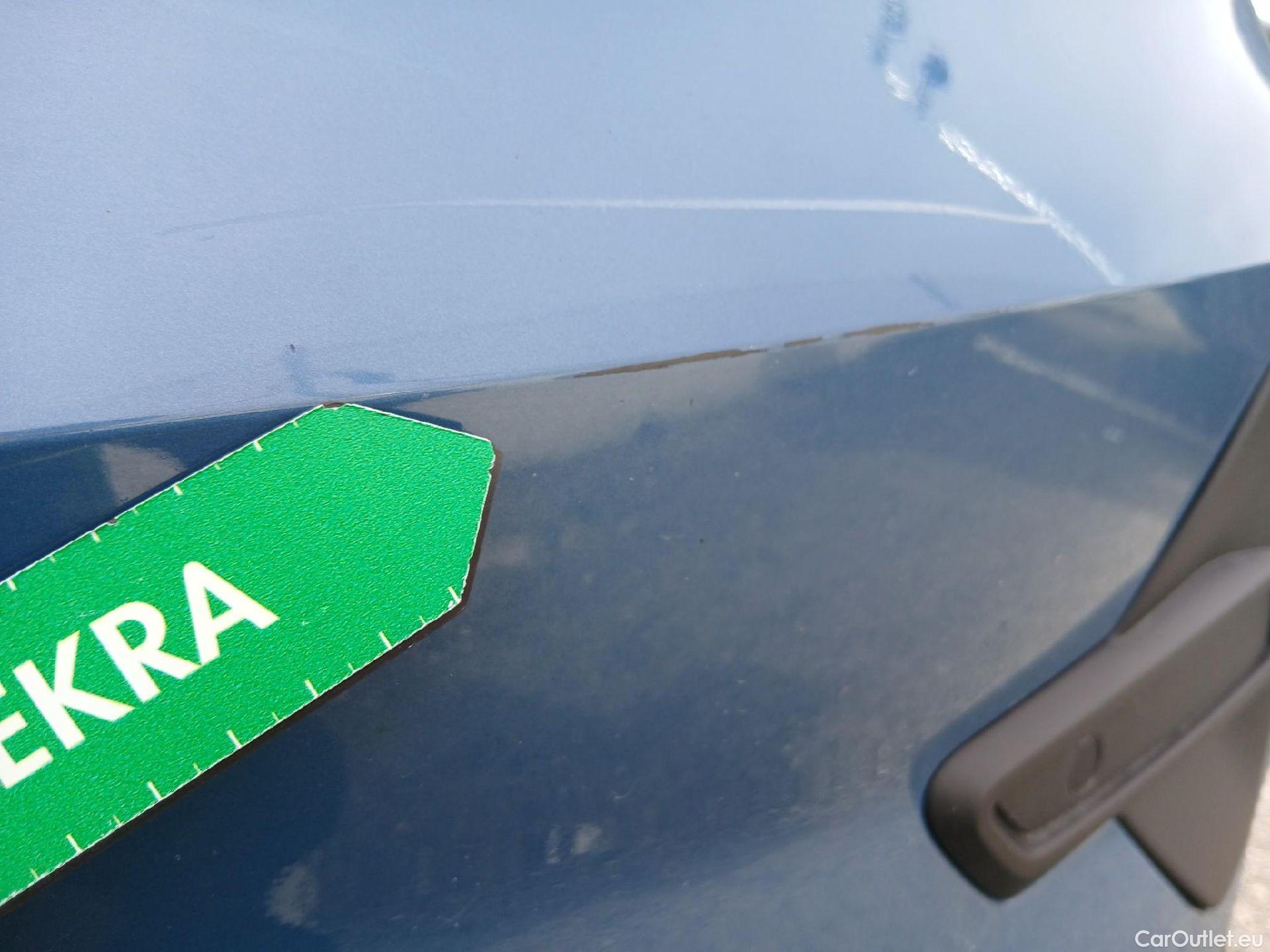  Volvo  XC 40 VOLVO XC40 / 2021 / 5P / todoterreno 2.0 B3 G Core Auto #4