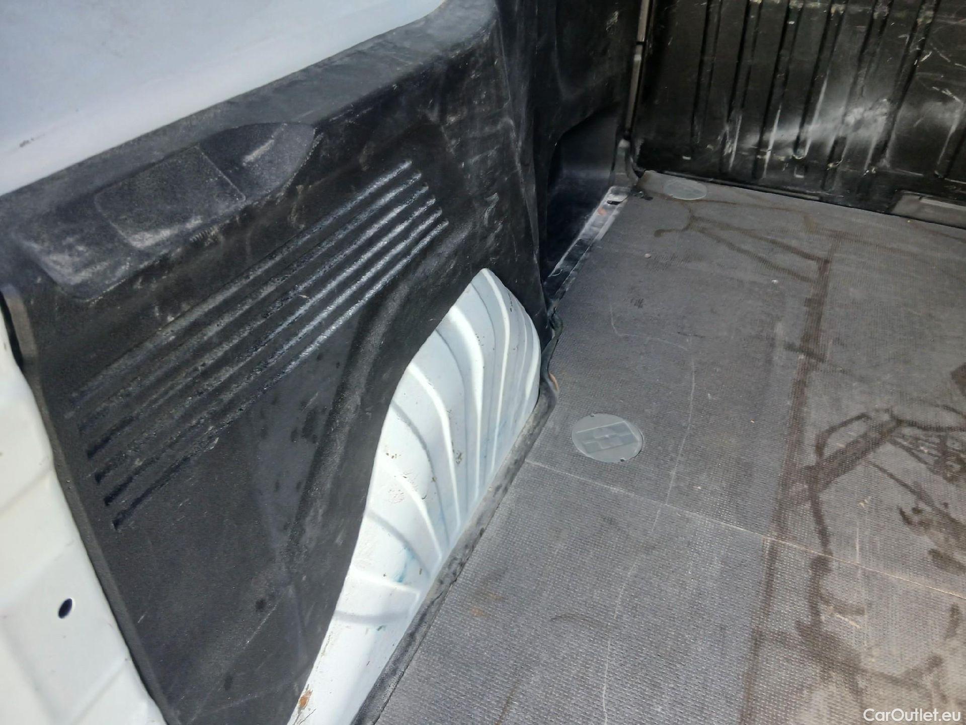  Citroen  Berlingo CITROEN  / 2018 / 3P / furgón derivado de turismo Talla M BlueHDi 73kW CONTROL (AC) #38