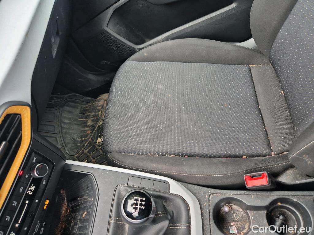  Seat  Arona  Style Special Edition 1.0 TSI 115CV MT6 6E #2