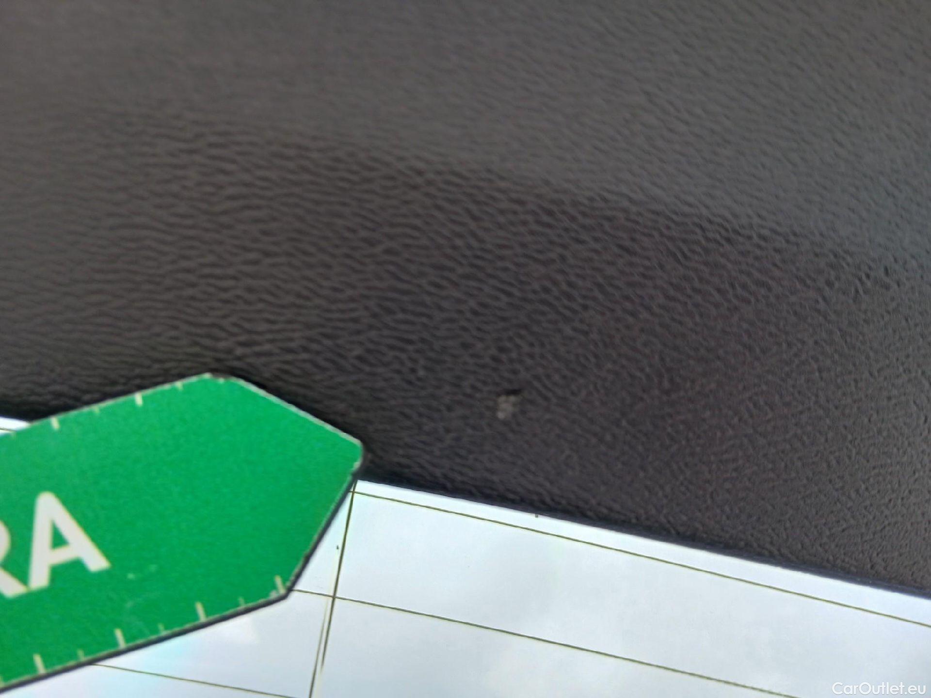  Volvo  XC 40 VOLVO XC40 / 2021 / 5P / todoterreno 2.0 B3 G Core Auto #19