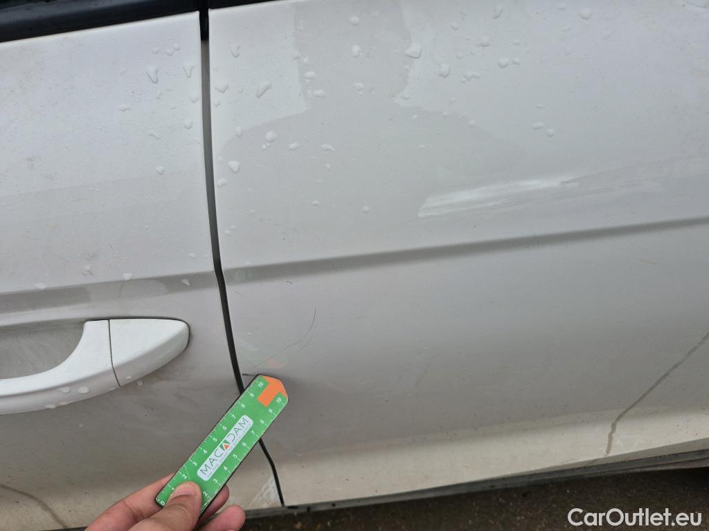  Seat  Arona  Style Special Edition 1.0 TSI 115CV MT6 6E #12