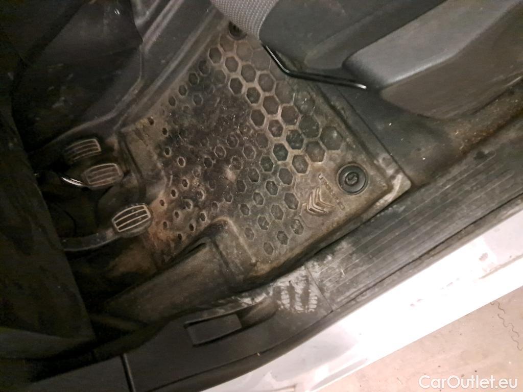  Citroen  Berlingo CITROEN  / 2018 / 3P / furgón derivado de turismo Talla M BlueHDi 100 CONTROL (AC2) #56