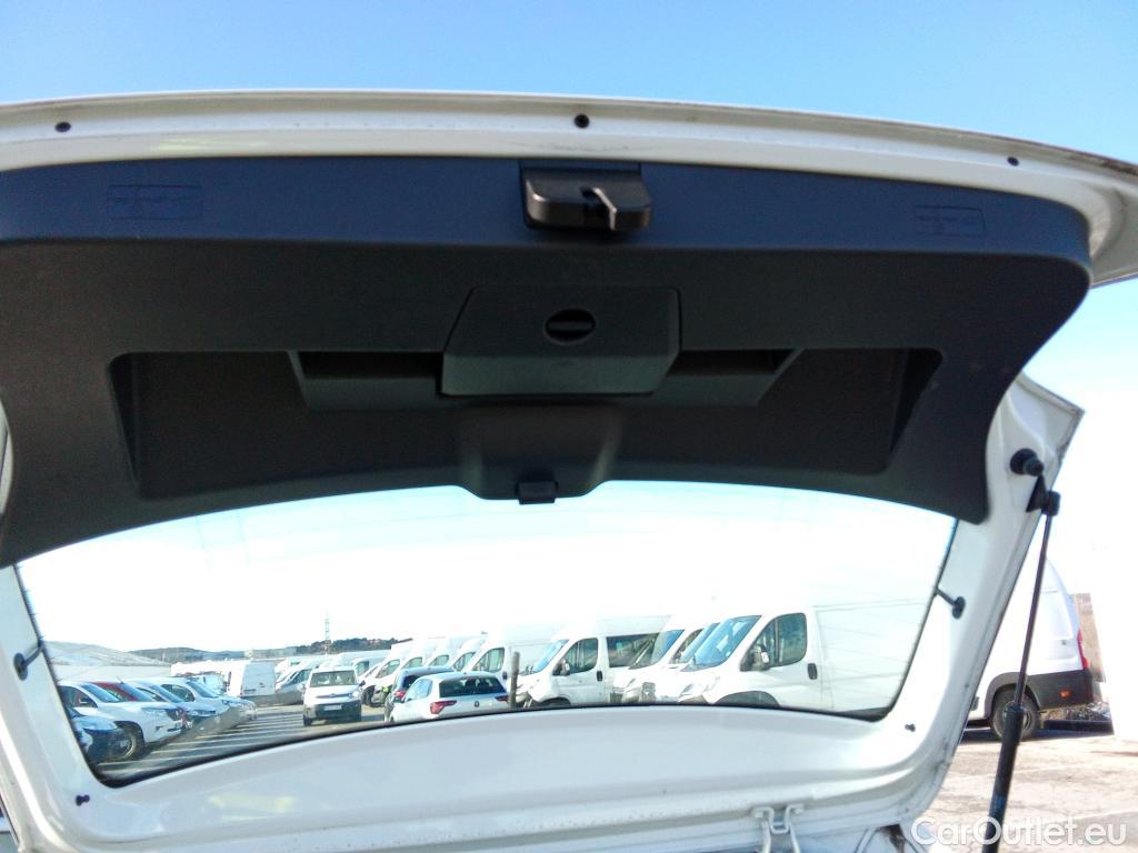  Volkswagen  Polo VOLKSWAGEN  / 2017 / 5P / berlina con portón Advanced 1.0 TSI 70kW (95CV) (CX)  #5