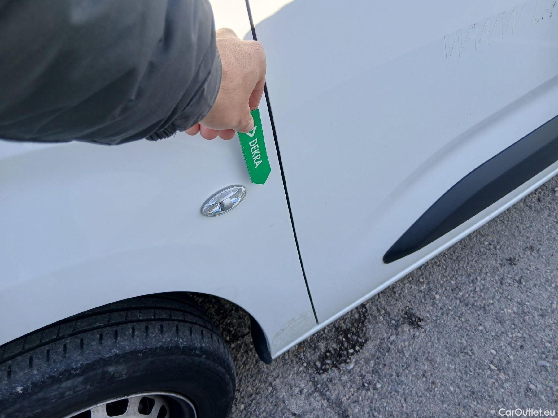  Citroen  Berlingo CITROEN  / 2018 / 3P / furgón derivado de turismo Talla M BlueHDi 73kW CONTROL (AC) #9