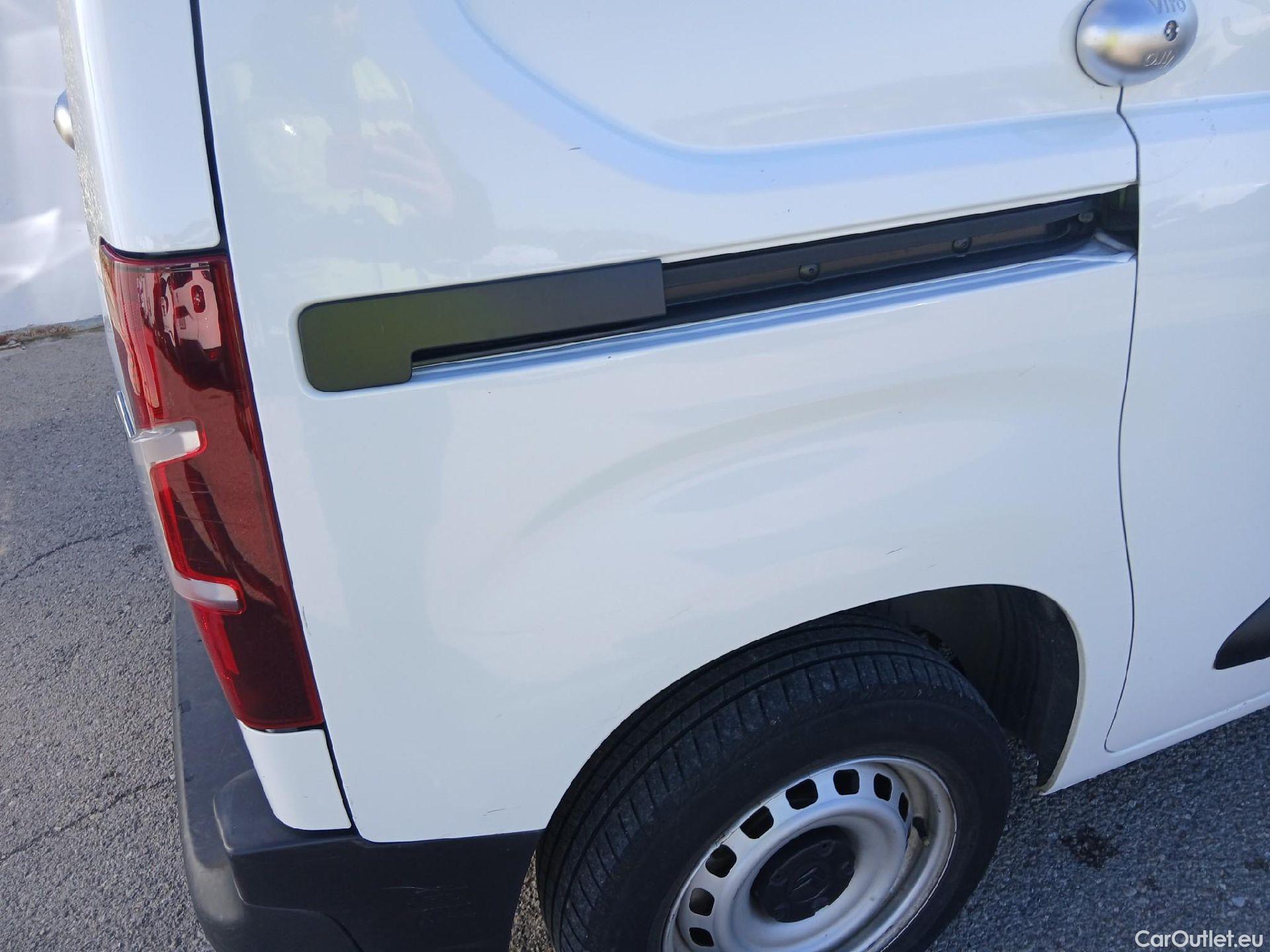  Citroen  Berlingo CITROEN  / 2018 / 3P / furgón derivado de turismo Talla M BlueHDi 73kW CONTROL (AC) #25