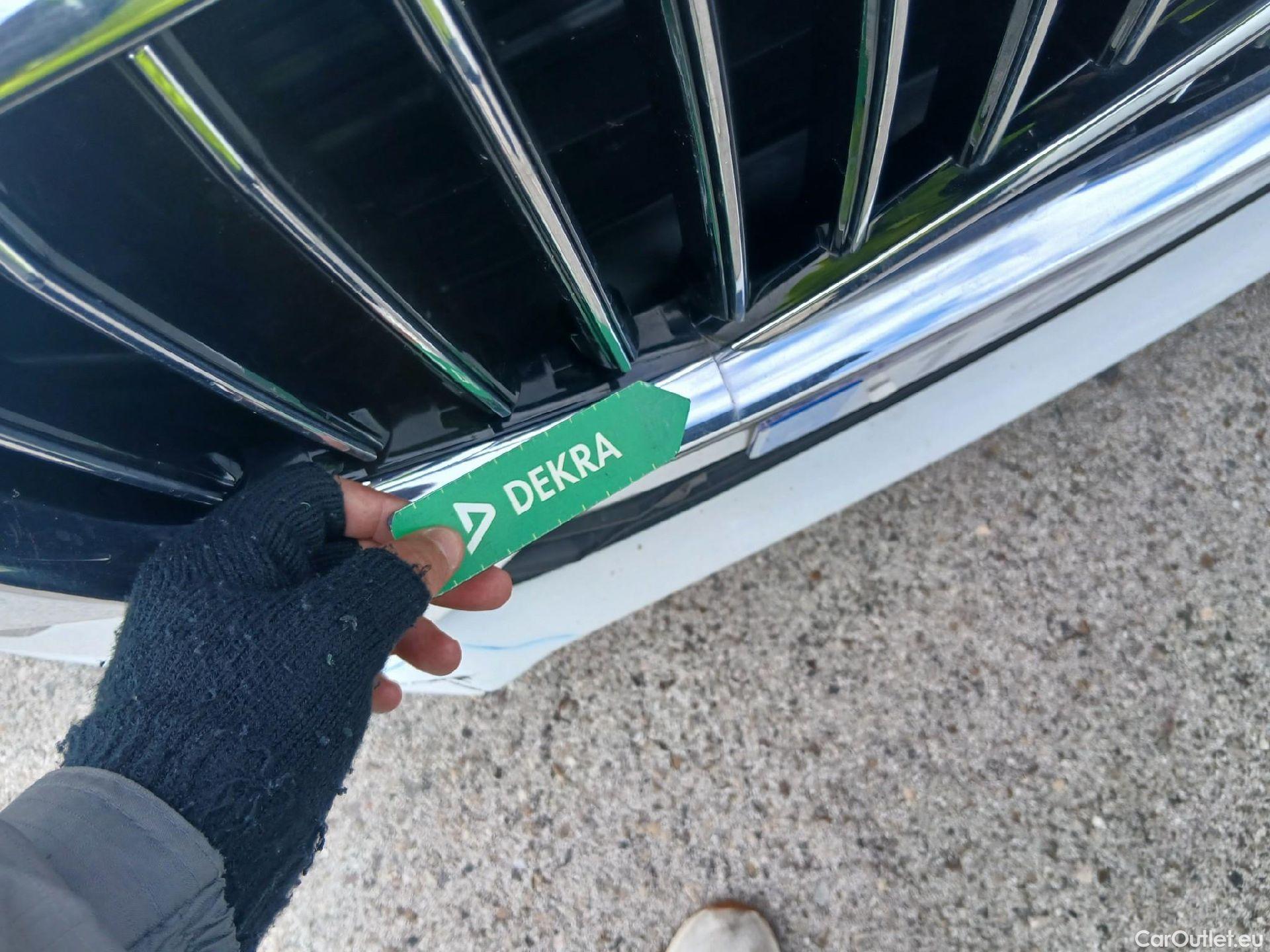  Volvo  XC60 VOLVO  / 2017 / 5P / todoterreno 2.0 T6 AWD Recharge Inscription Exp Auto #24