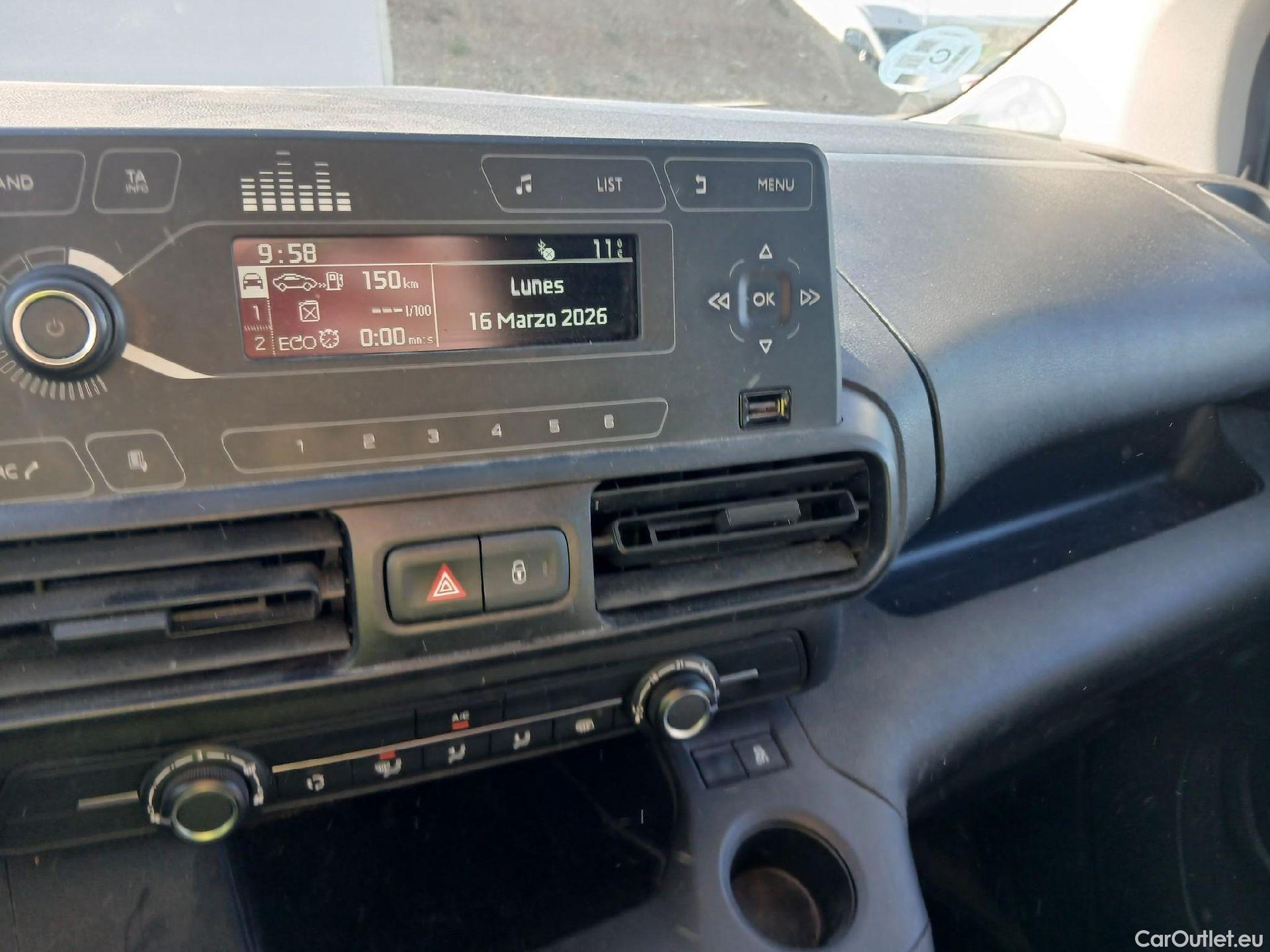  Citroen  Berlingo CITROEN  / 2018 / 3P / furgón derivado de turismo Talla M BlueHDi 73kW CONTROL (AC) #40