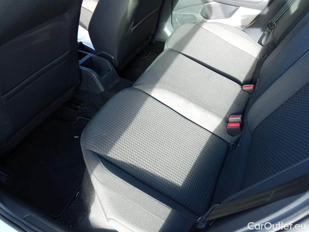  Volkswagen  Polo VOLKSWAGEN  / 2017 / 5P / berlina con portón Advanced 1.0 TSI 70kW (95CV) (CX)  #2