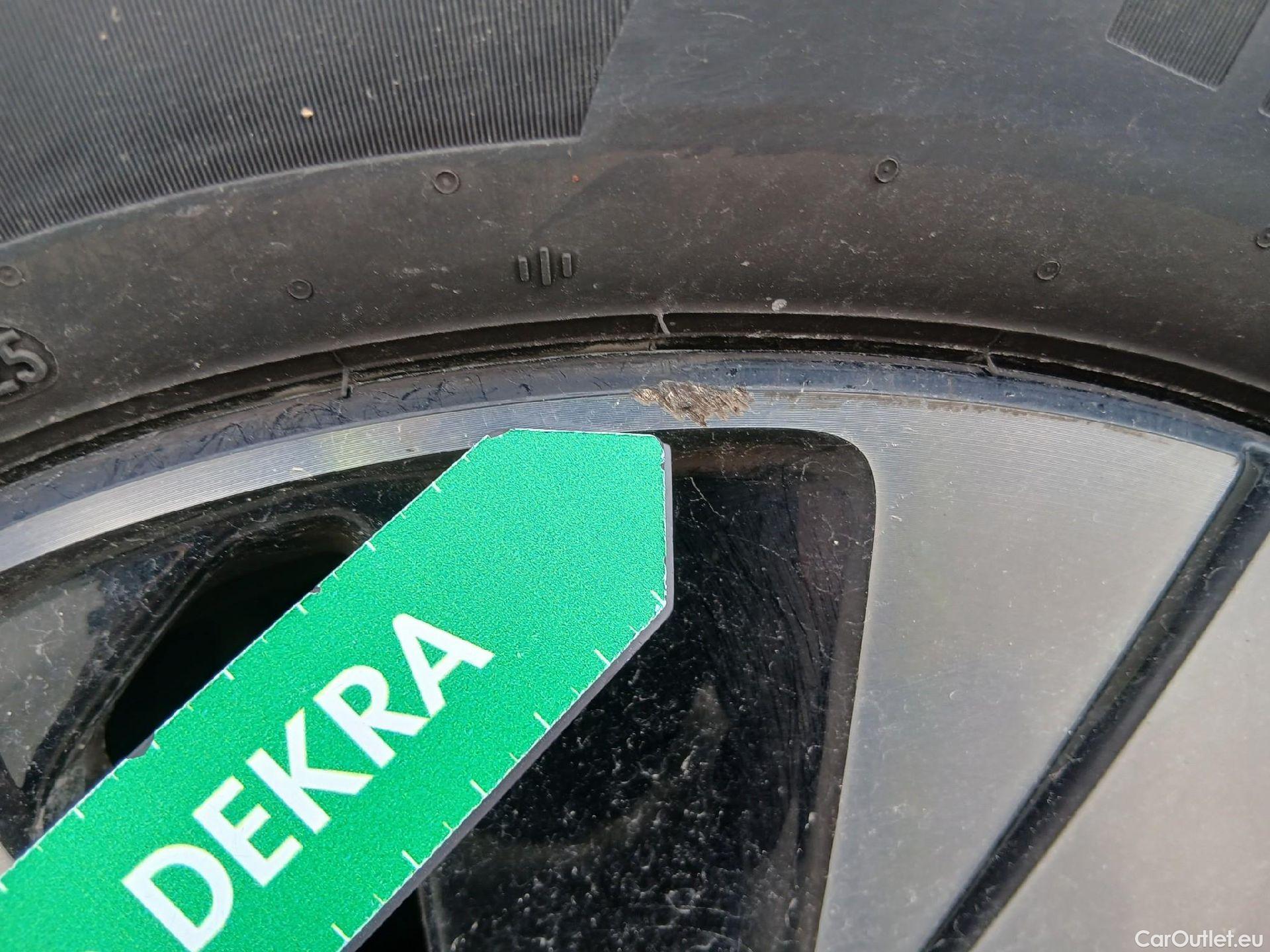  Volvo  XC 40 VOLVO XC40 / 2021 / 5P / todoterreno 2.0 B3 G Core Auto #6