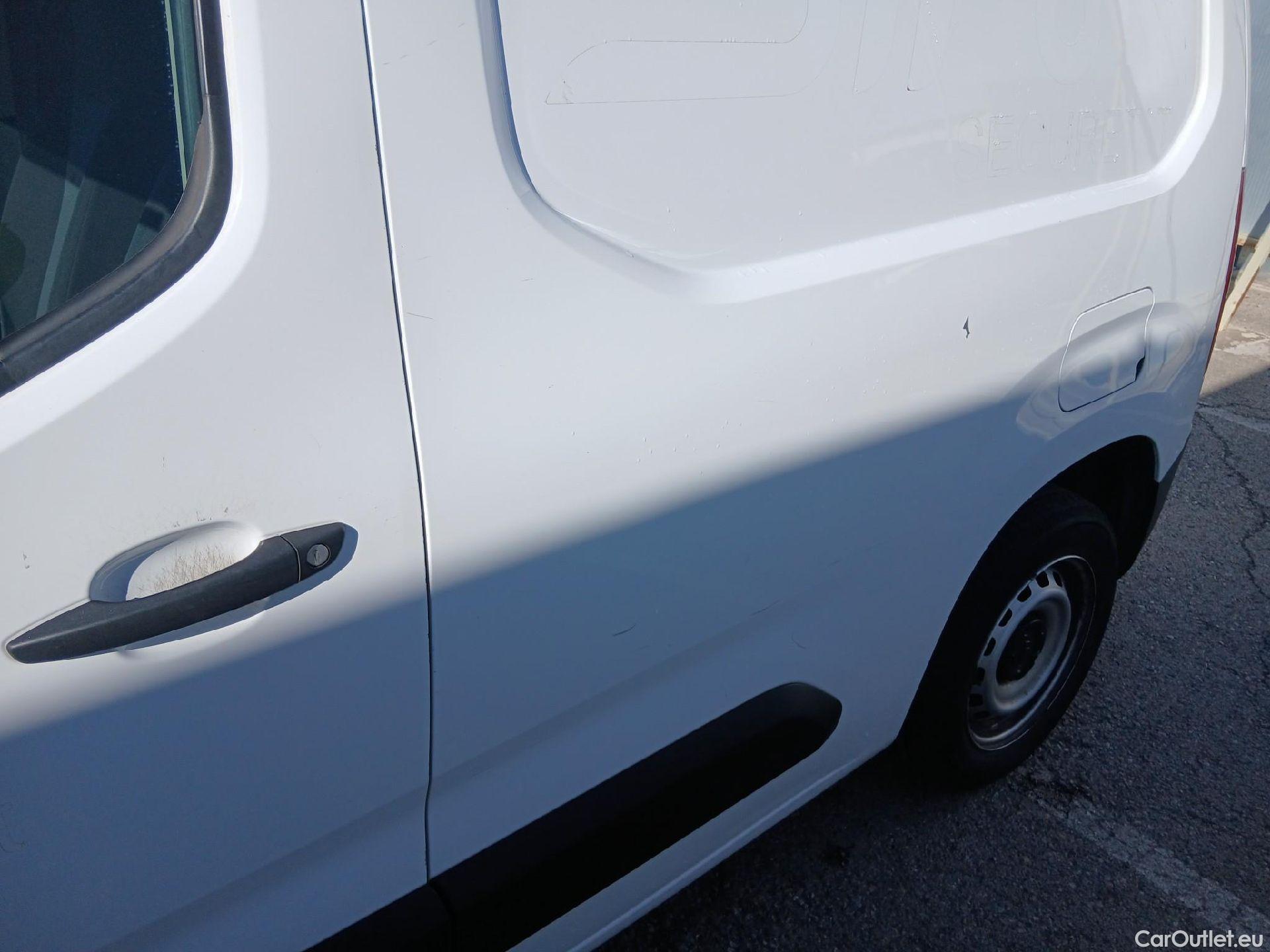  Citroen  Berlingo CITROEN  / 2018 / 3P / furgón derivado de turismo Talla M BlueHDi 73kW CONTROL (AC) #16