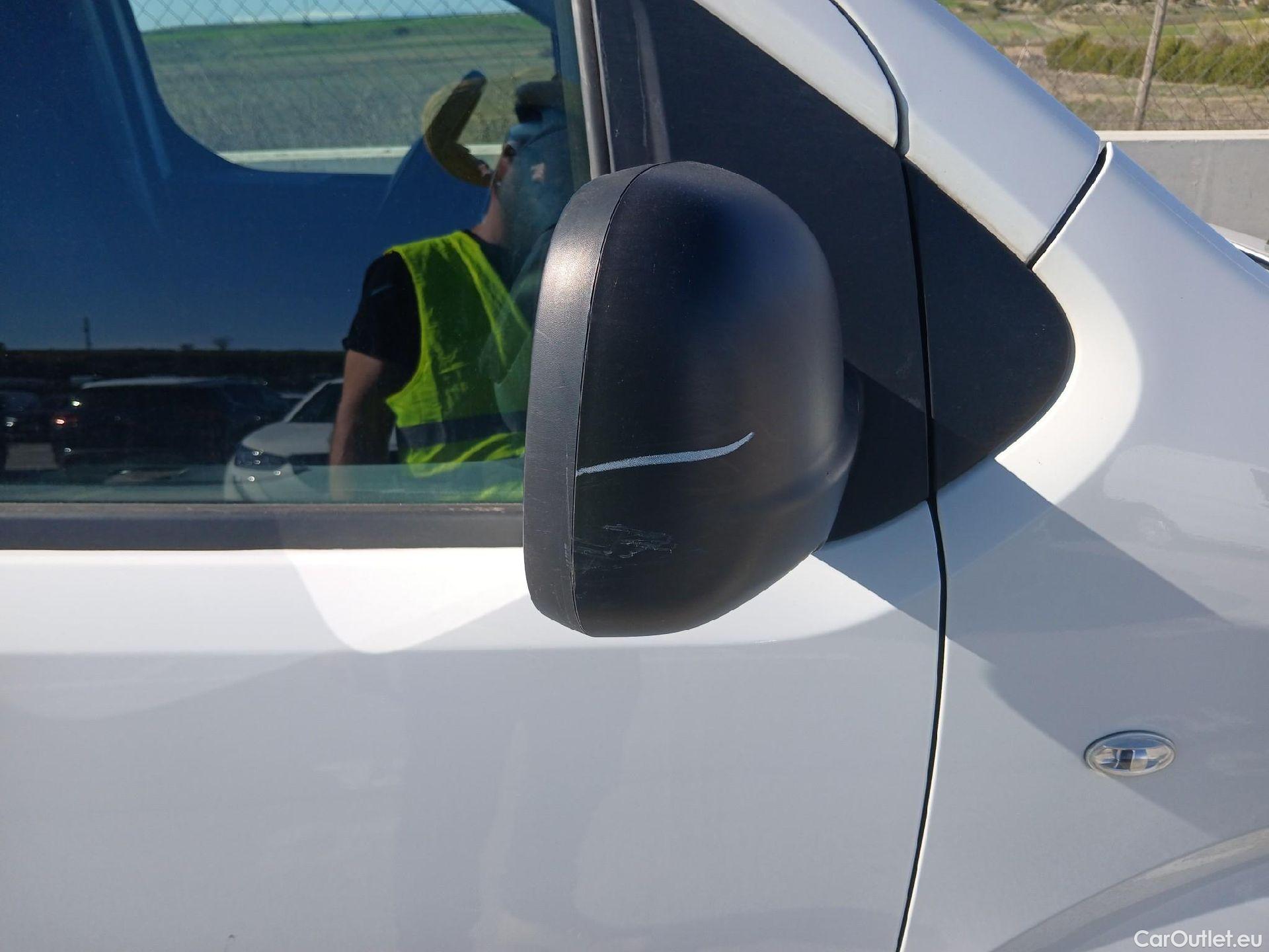  Citroen  Jumpy CITROEN  / 2016 / 4P / furgón Talla M BlueHDi 120 S&S 6v Control #40