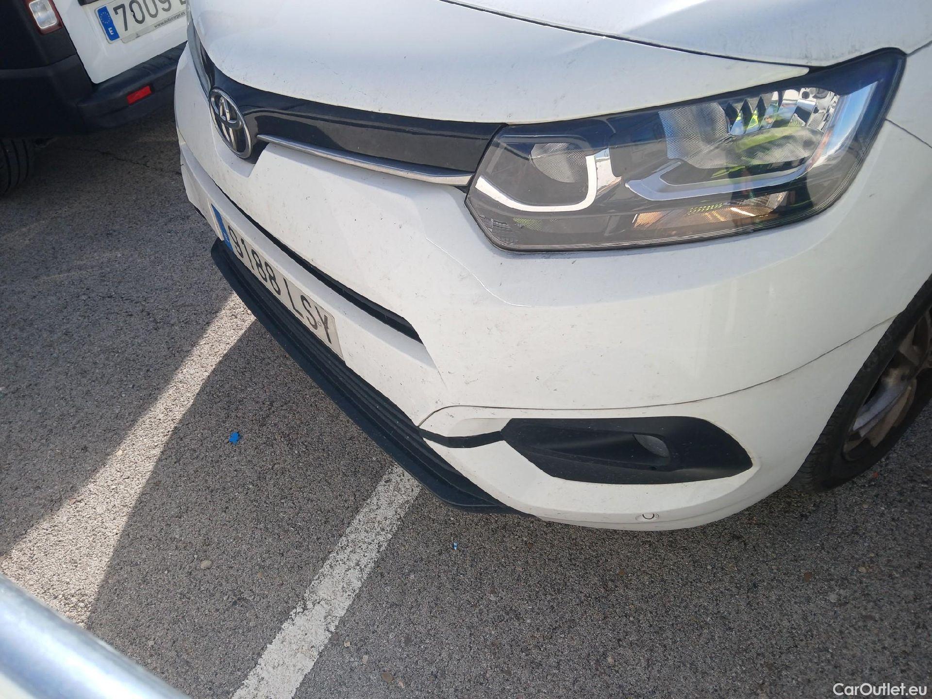  Toyota  Proace TOYOTA  City / 2020 / 5P / combi 1.5D 96kW (130CV) VX L2 7 PLAZAS #9