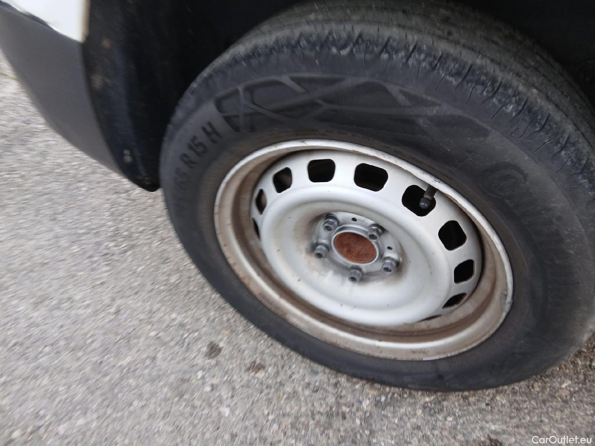  Opel  Combo OPEL  / 2018 / 3P / furgón derivado de turismo 1.5 TD 75kW (100CV) Express L H1 650kg #27