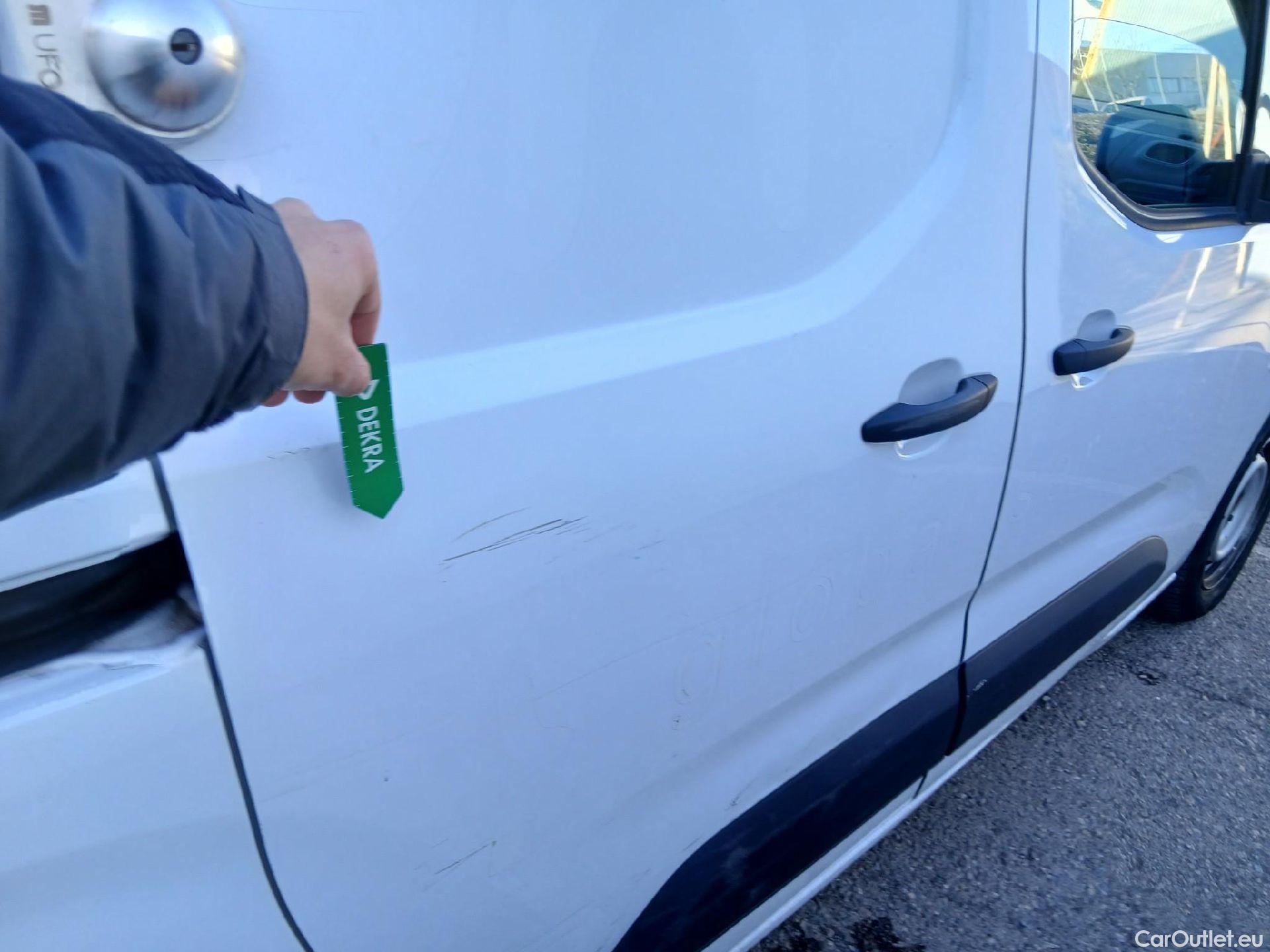  Opel  Combo OPEL  / 2018 / 3P / furgón derivado de turismo 1.5 TD 75kW (100CV) Express L H1 650kg #30