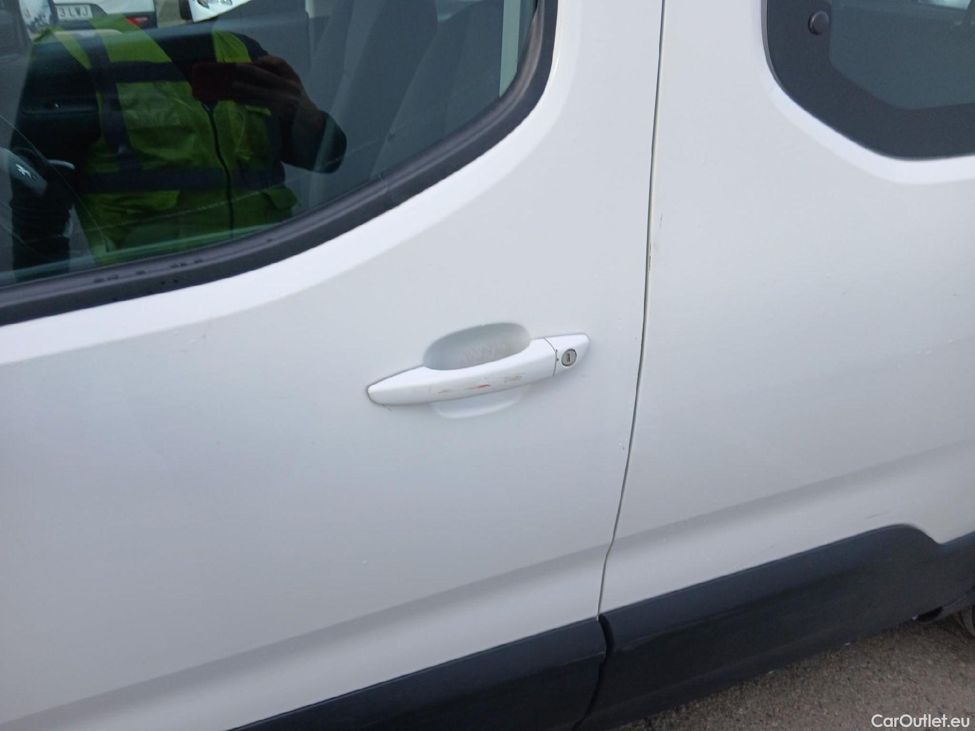  Peugeot  RIFTER PEUGEOT  / 2018 / 4P / combi Active Standard BlueHDi 73kW (IND) #18