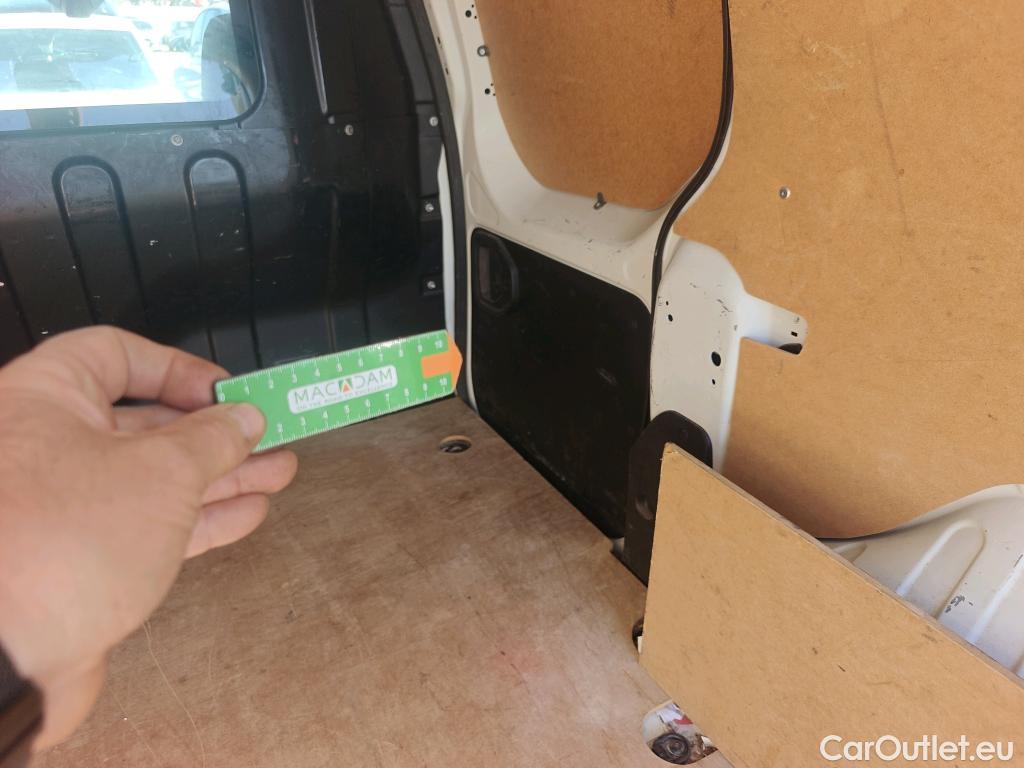  Renault  EXPRESS RENAULT  / 2021 / 4P / furgón derivado de turismo Confort 1.5 Blue dCi 55 kW (75 cv) #36