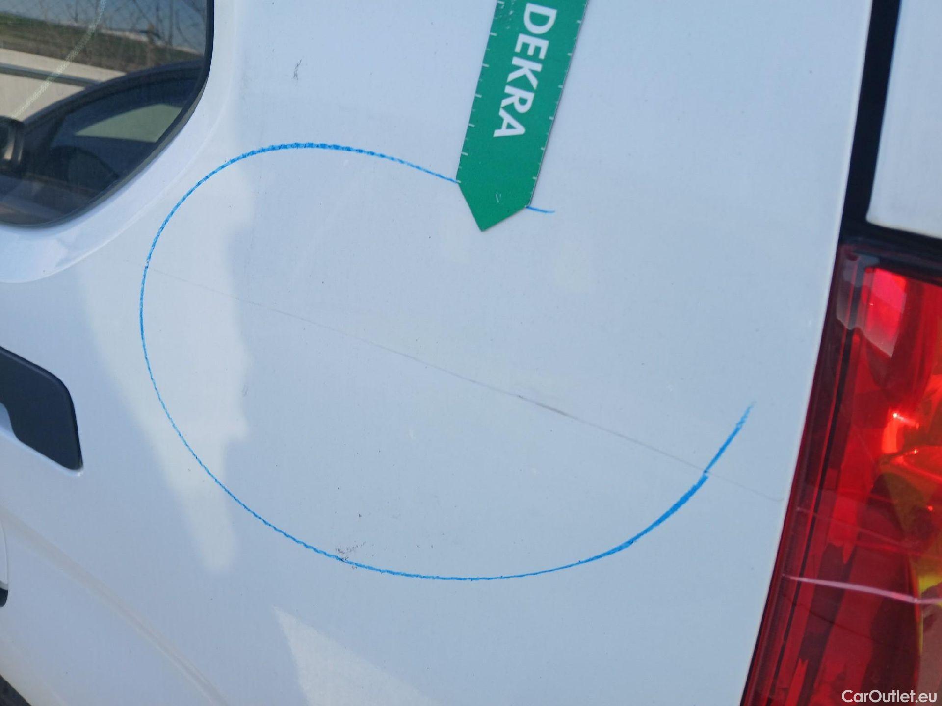  Toyota  Proace TOYOTA  City / 2020 / 5P / combi 1.5D 96kW (130CV) VX L2 7 PLAZAS #21