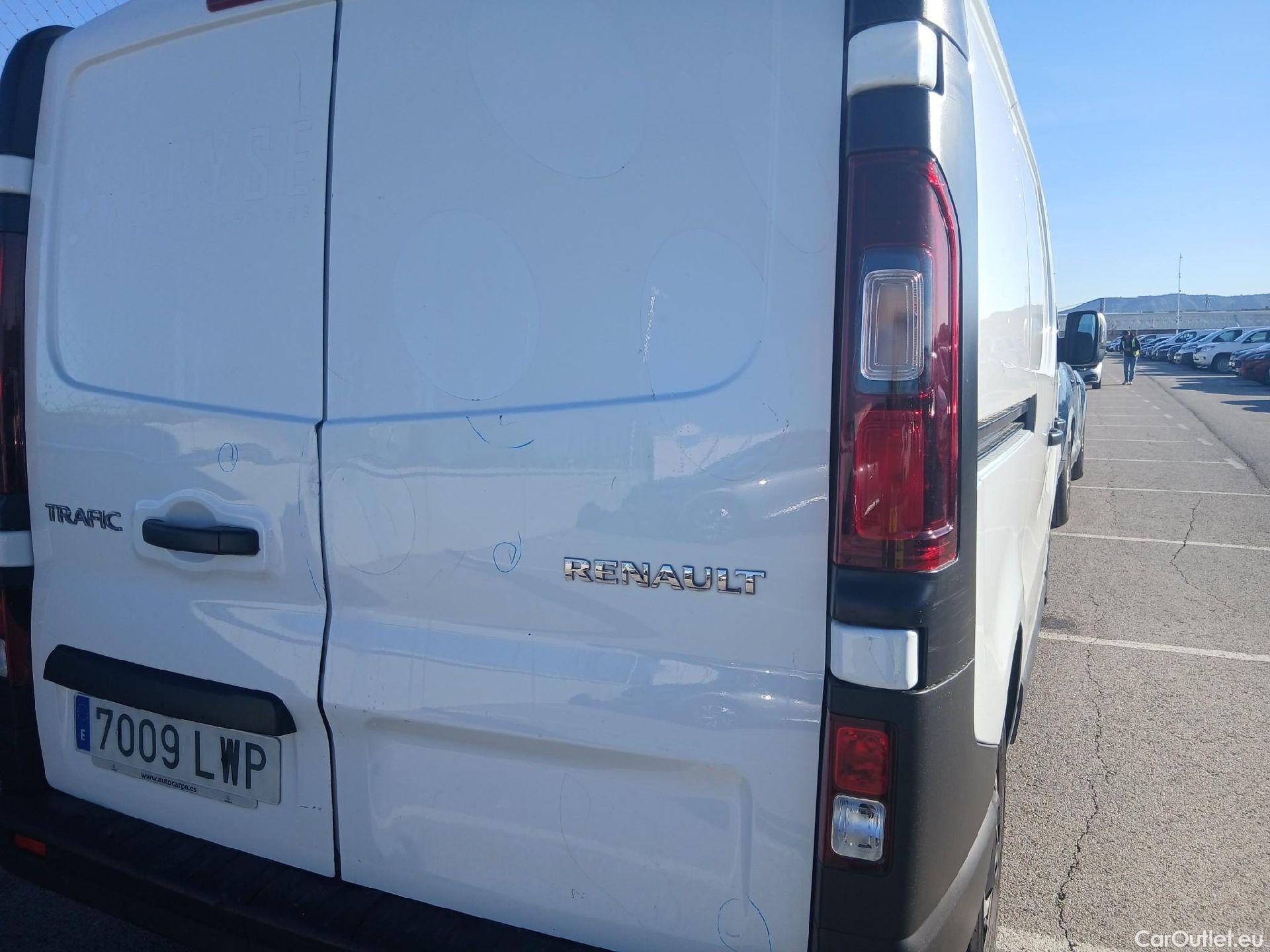 Renault  Trafic RENAULT  / 2021 / 4P / furgón Furgón L1H1 Blue dCi 96 Kw (130 CV) CUA #39