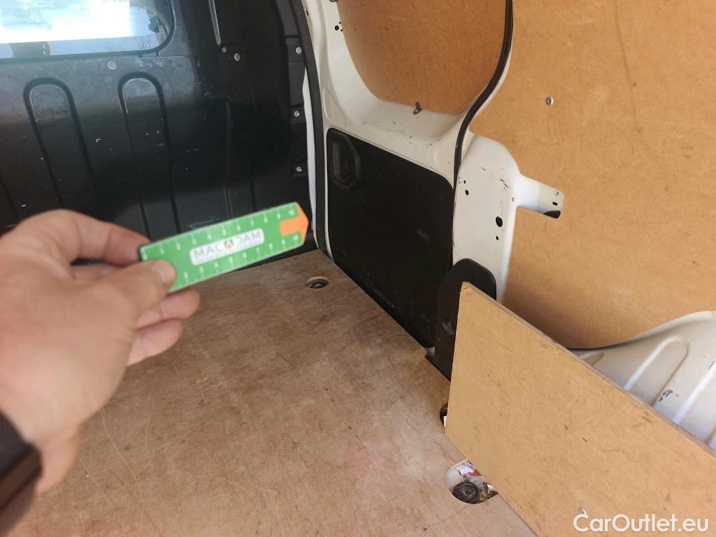  Renault  EXPRESS RENAULT  / 2021 / 4P / furgón derivado de turismo Confort 1.5 Blue dCi 55 kW (75 cv) #35