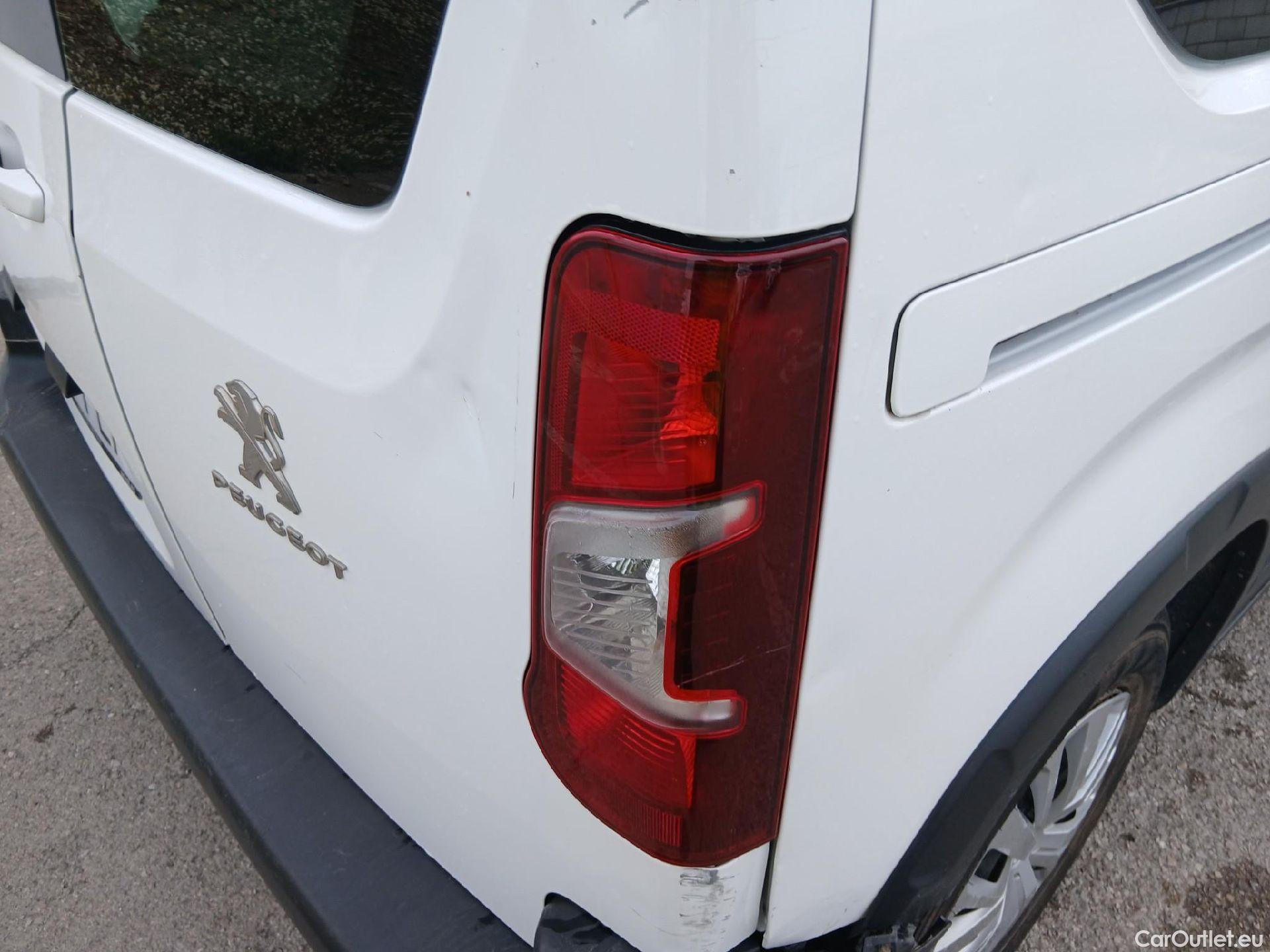  Peugeot  RIFTER PEUGEOT  / 2018 / 4P / combi Active Standard BlueHDi 73kW (IND) #36